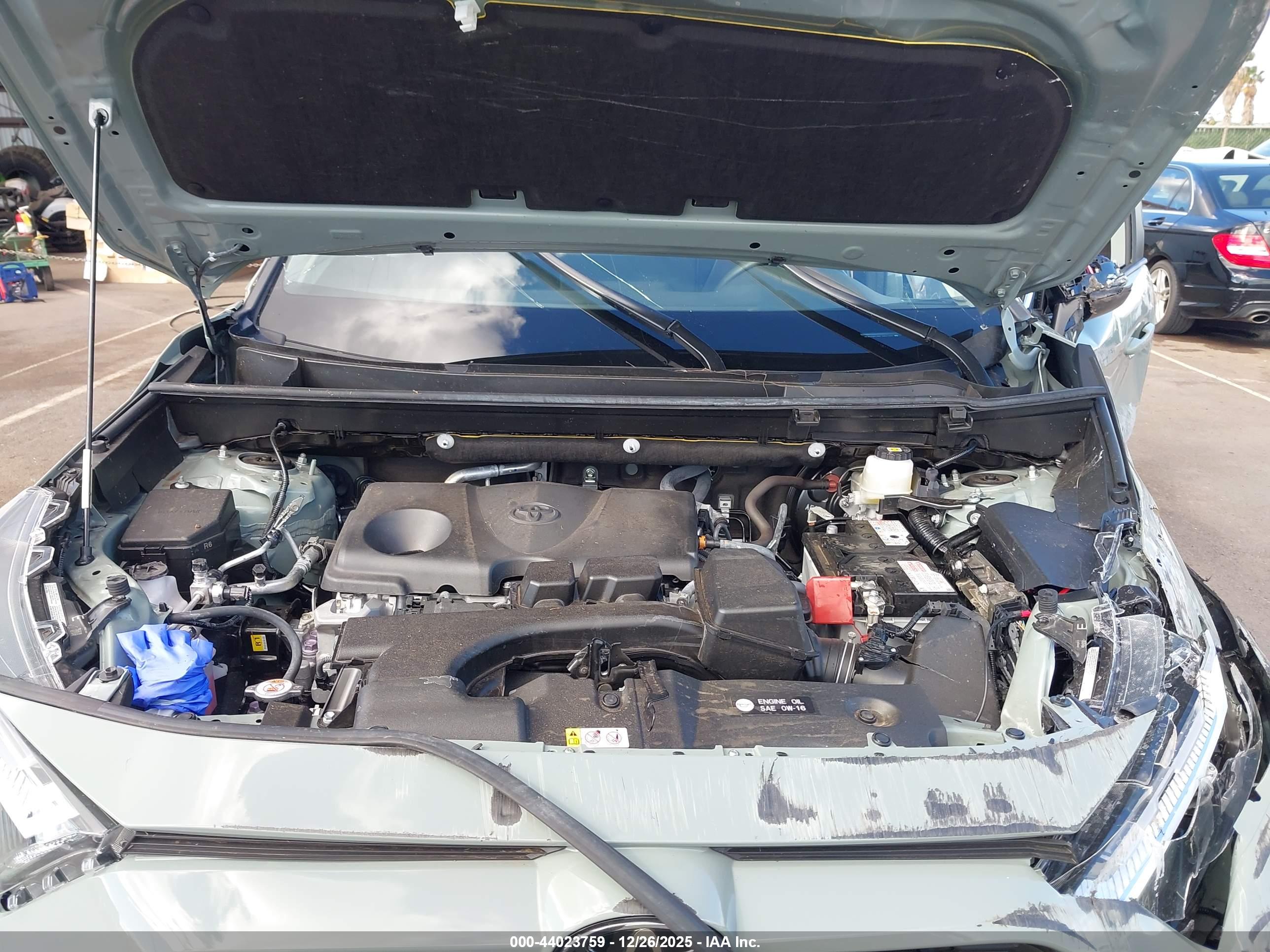 TOYOTA RAV4 image 10