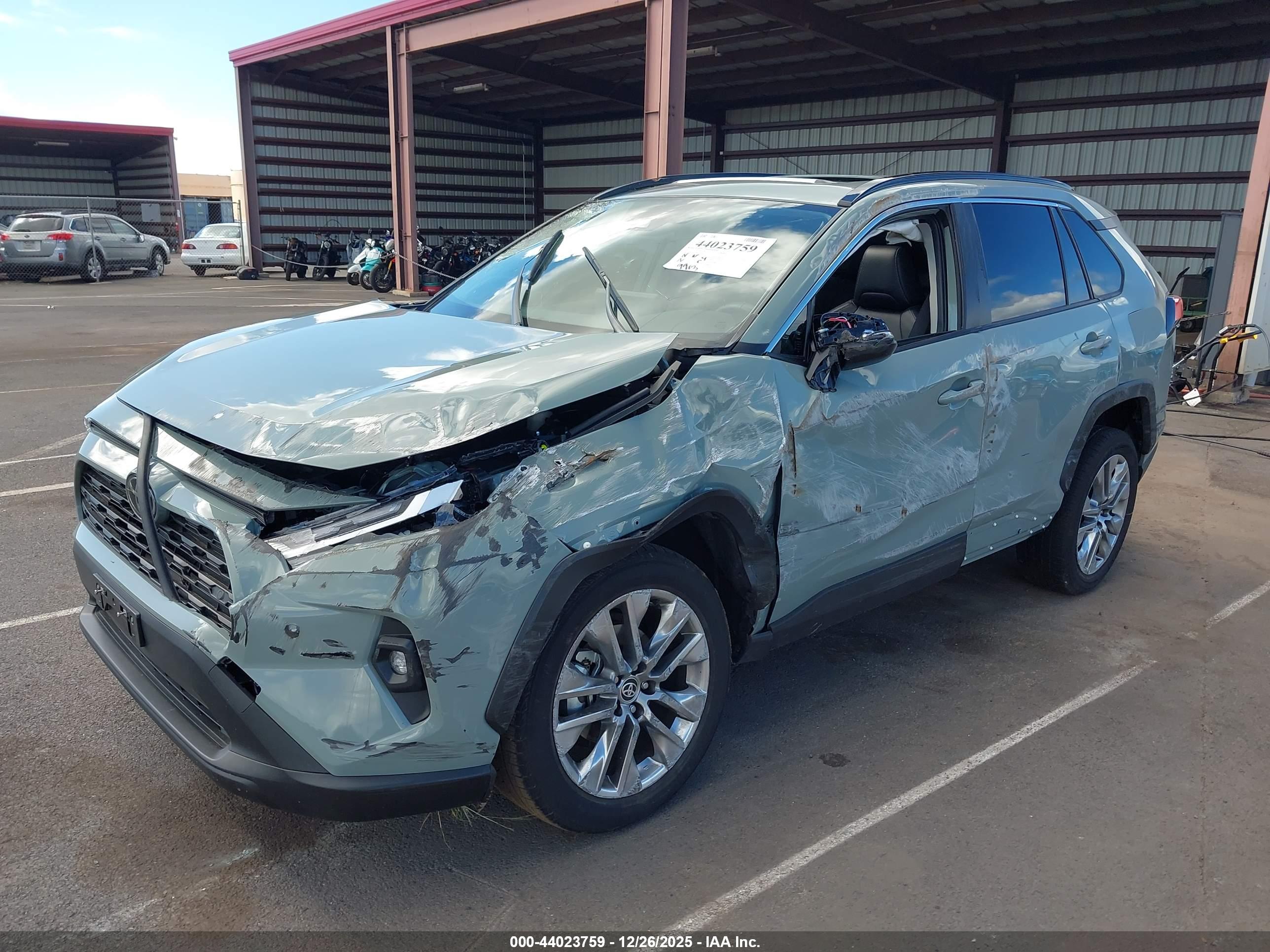 TOYOTA RAV4 image 6