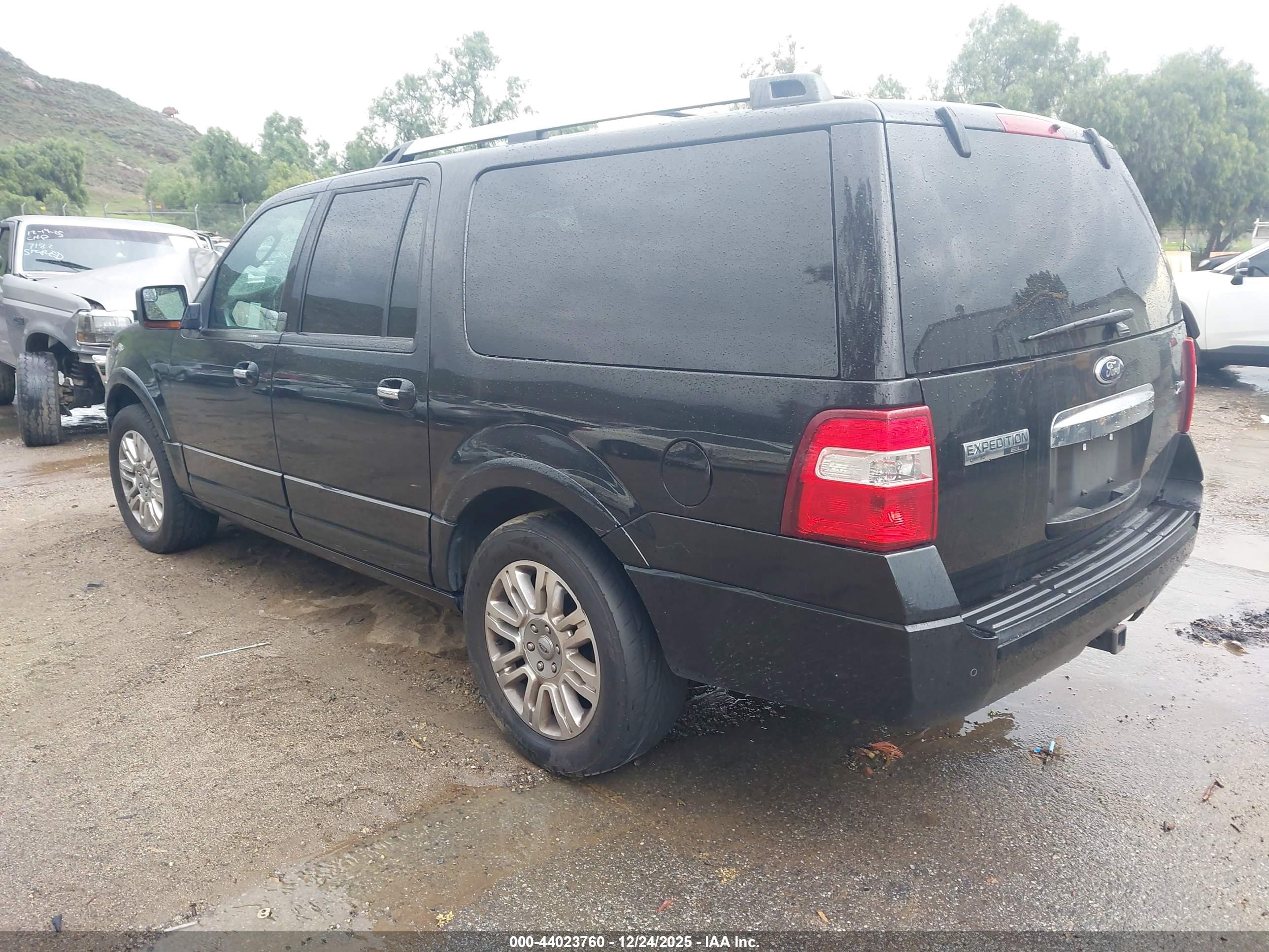 FORD EXPEDITION image 3