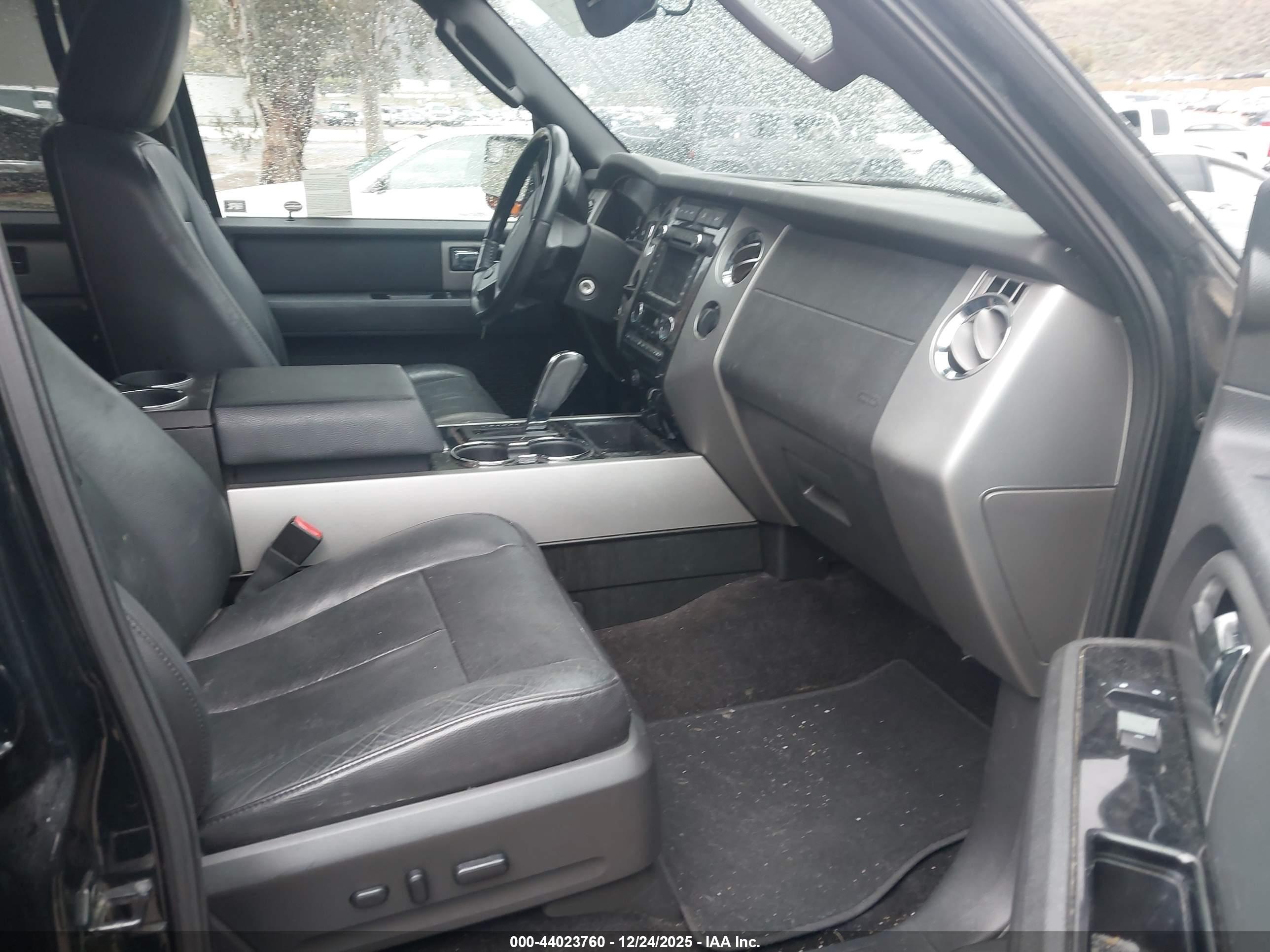 FORD EXPEDITION image 5