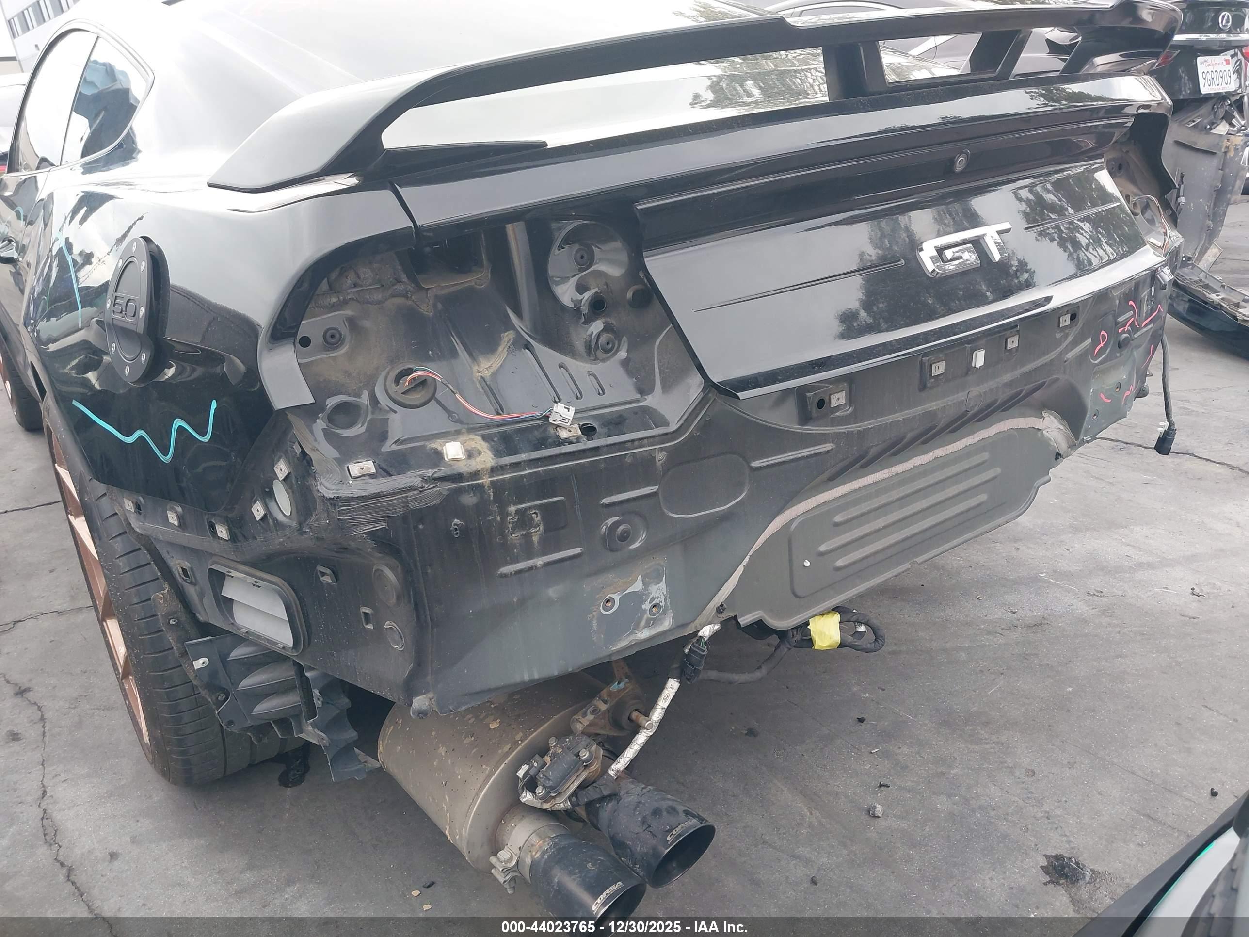 FORD MUSTANG image 6