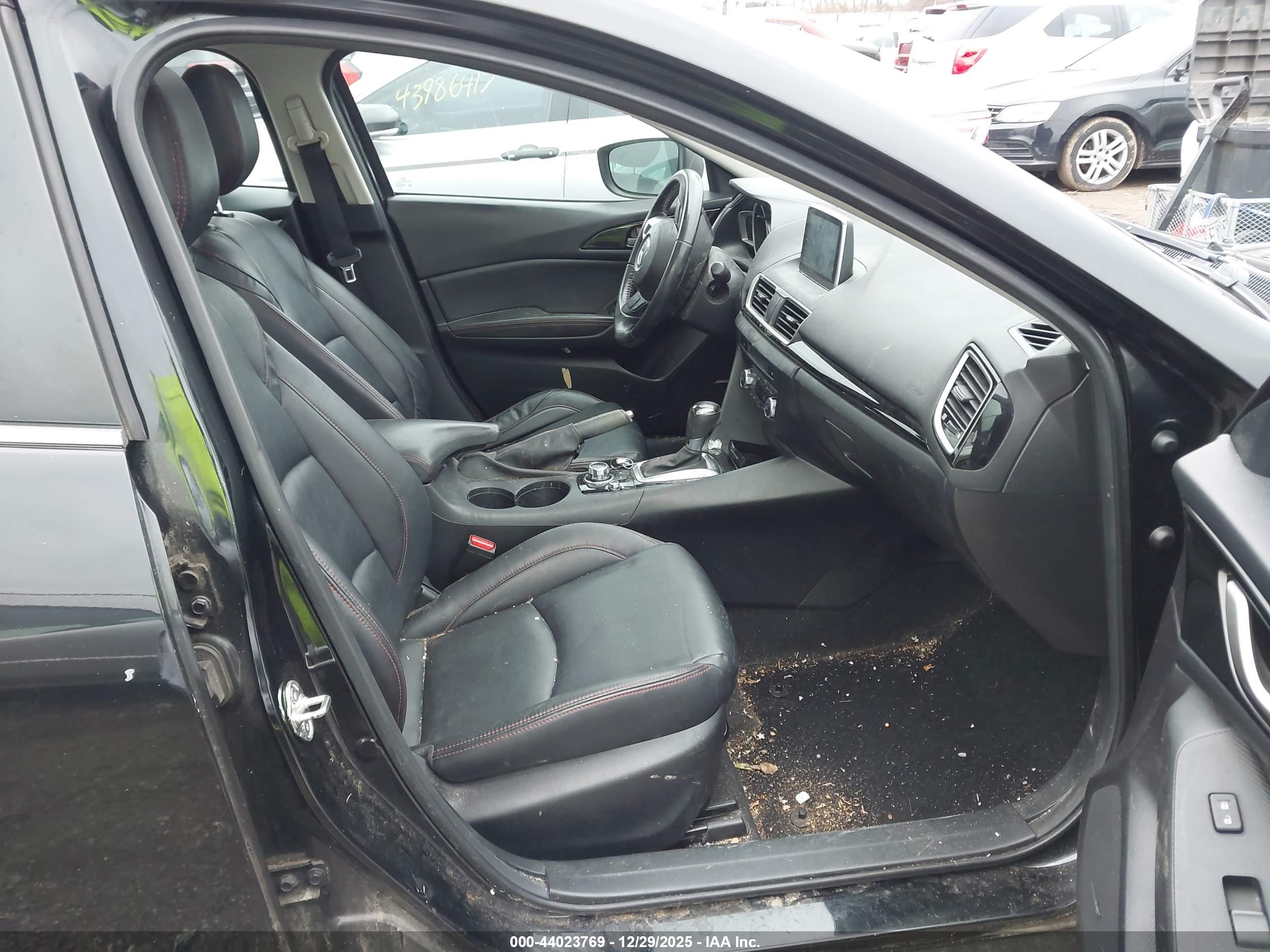 MAZDA MAZDA3 image 5