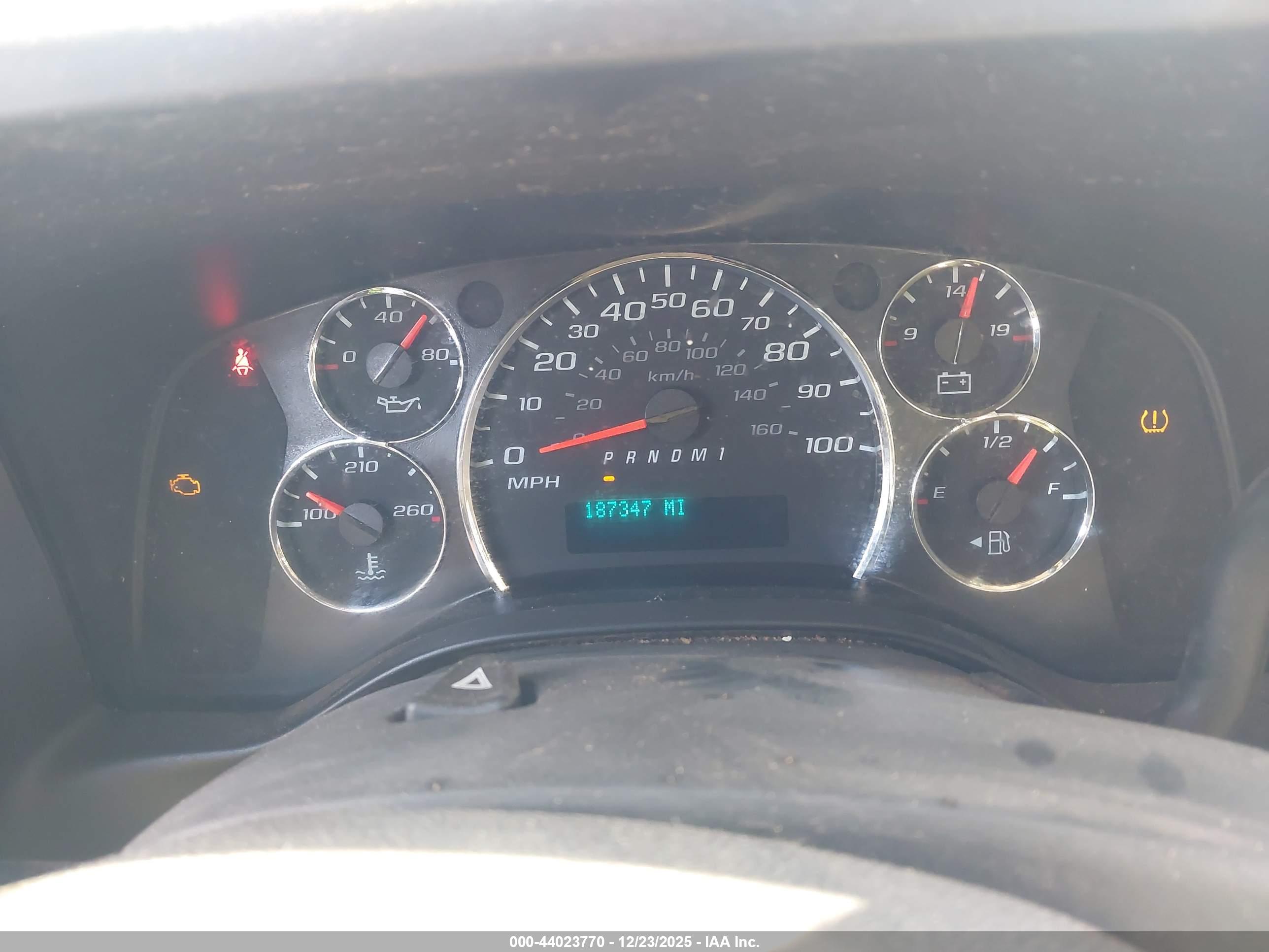 CHEVROLET EXPRESS image 7