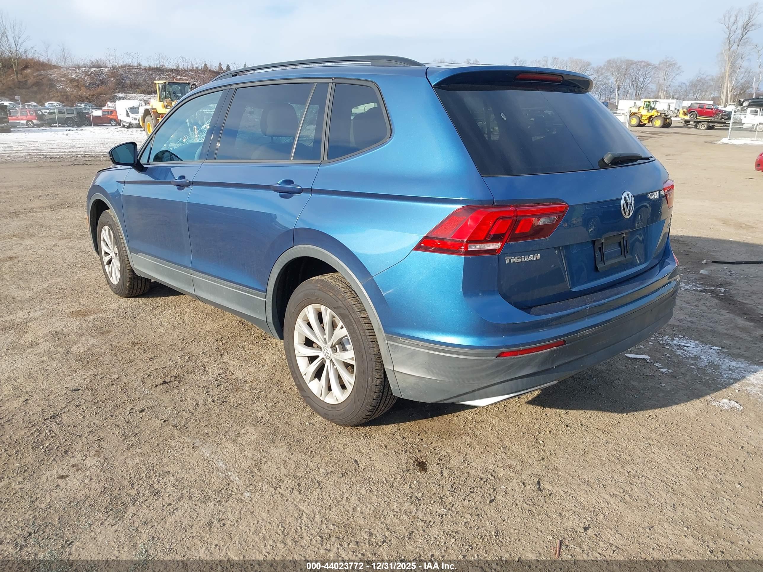 VOLKSWAGEN TIGUAN image 3