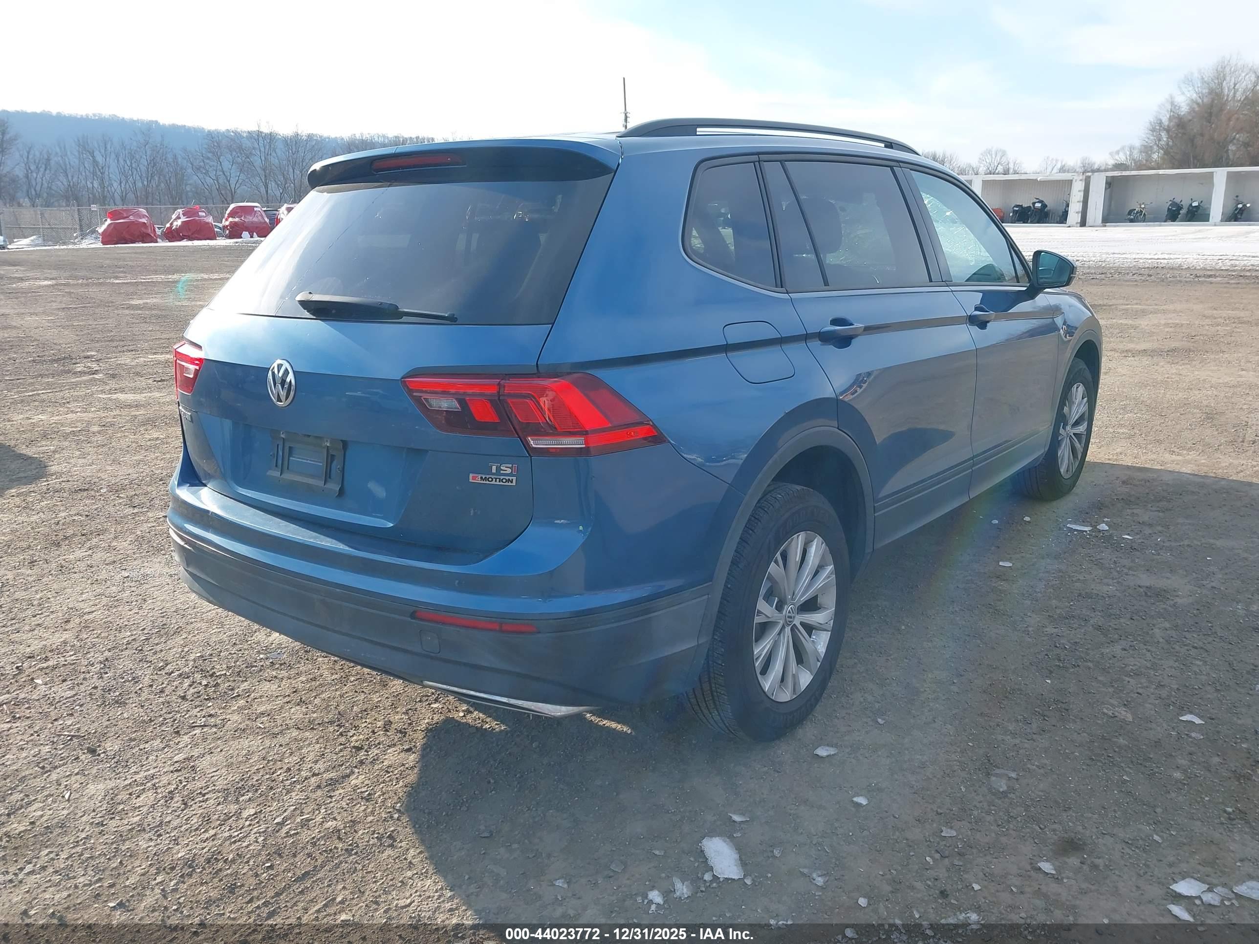 VOLKSWAGEN TIGUAN image 4