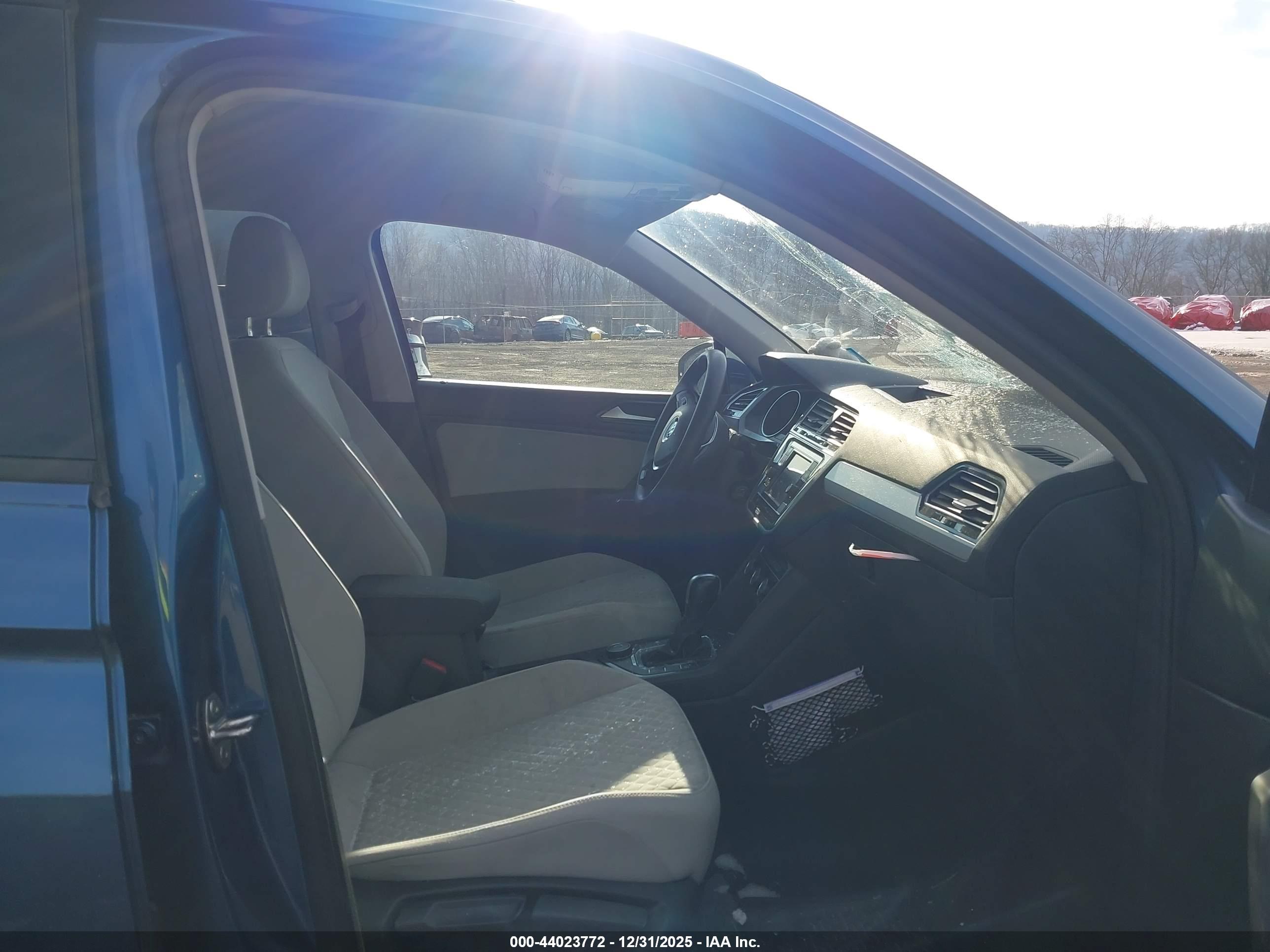 VOLKSWAGEN TIGUAN image 5