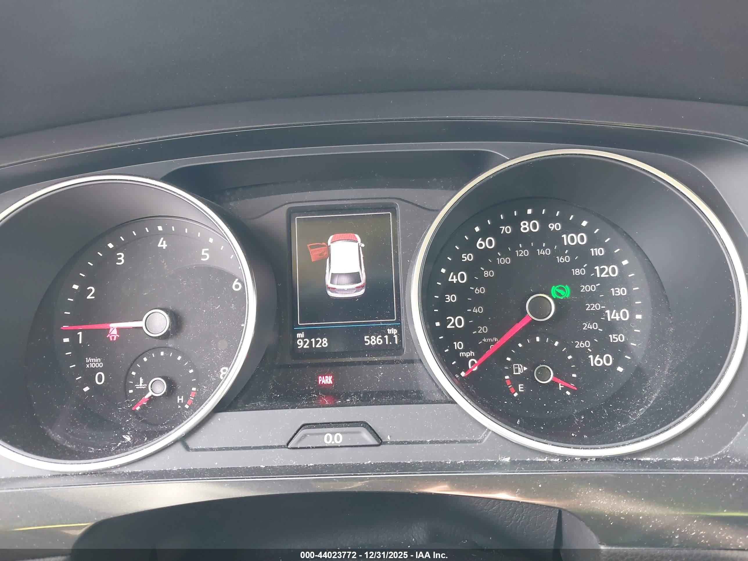 VOLKSWAGEN TIGUAN image 7