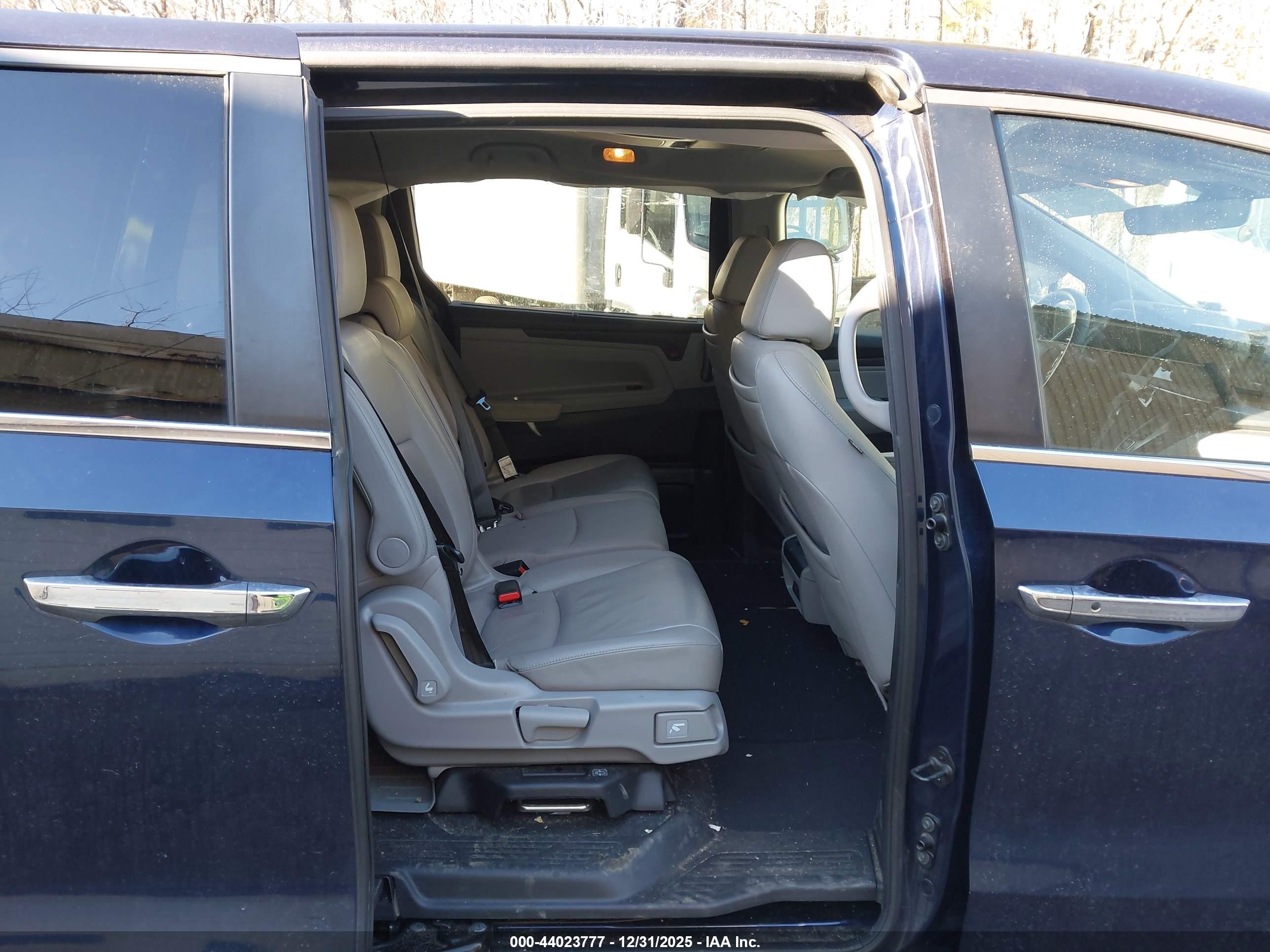 HONDA ODYSSEY image 8