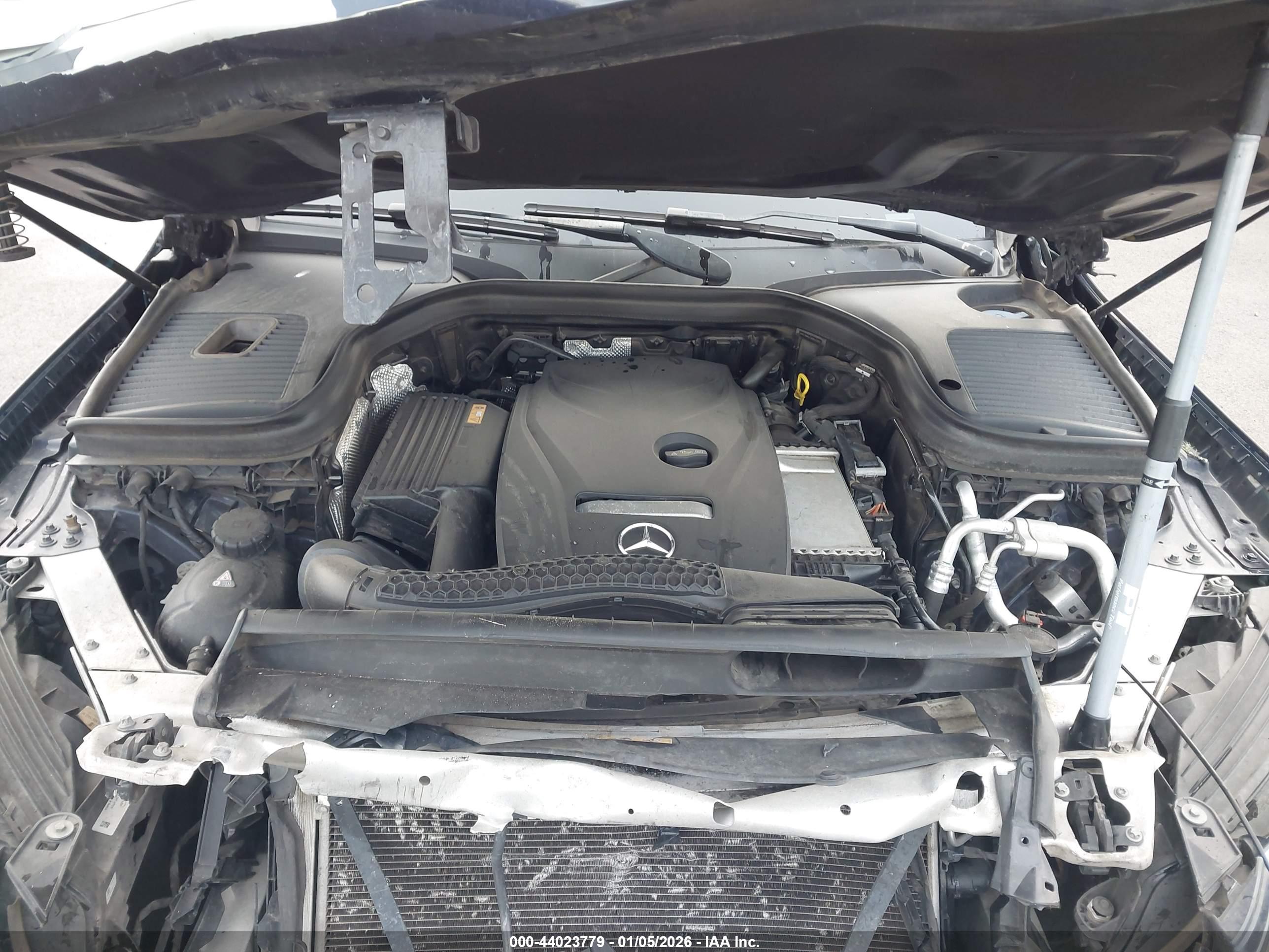 MERCEDES-BENZ GLC image 10