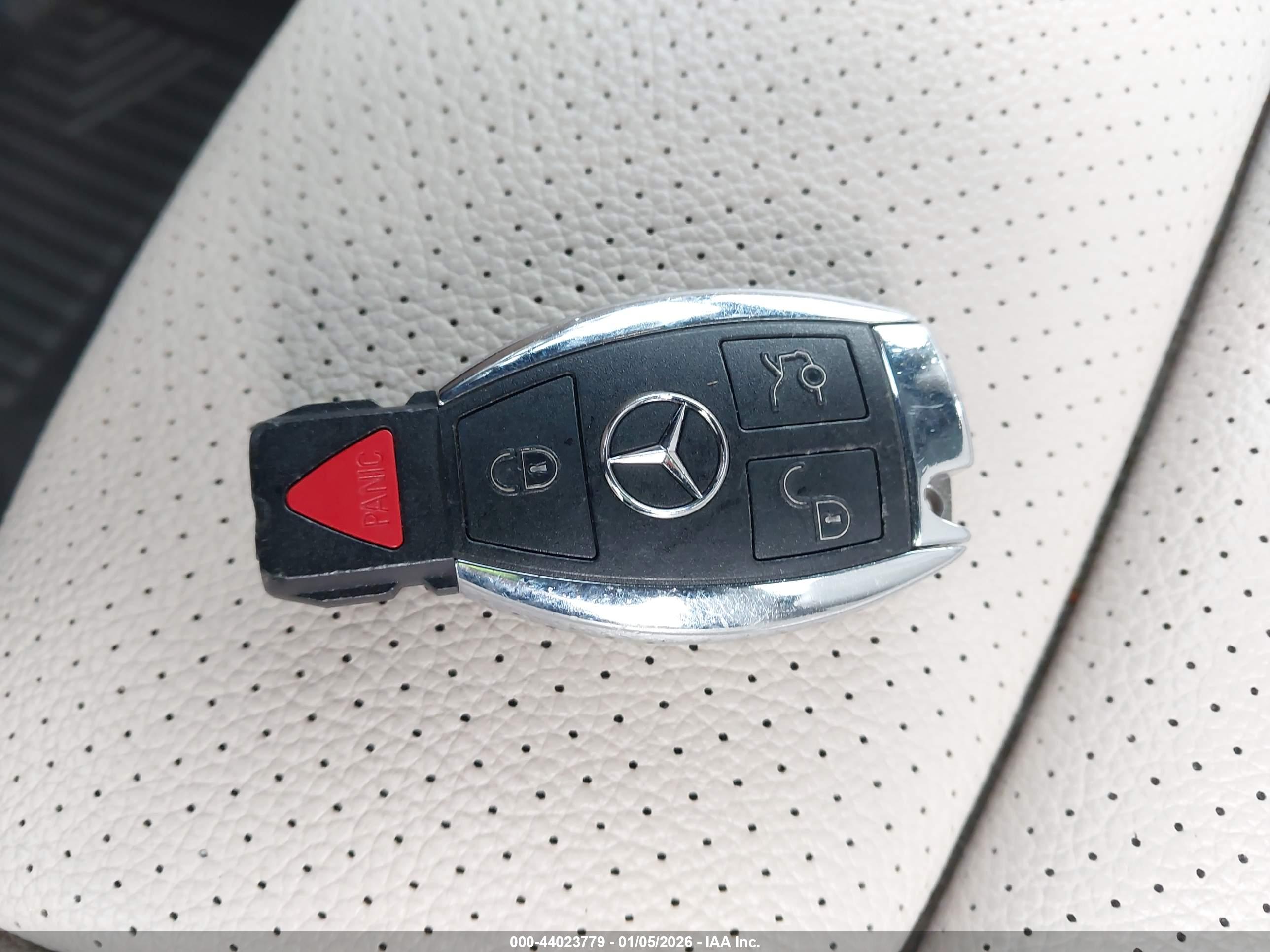 MERCEDES-BENZ GLC image 11