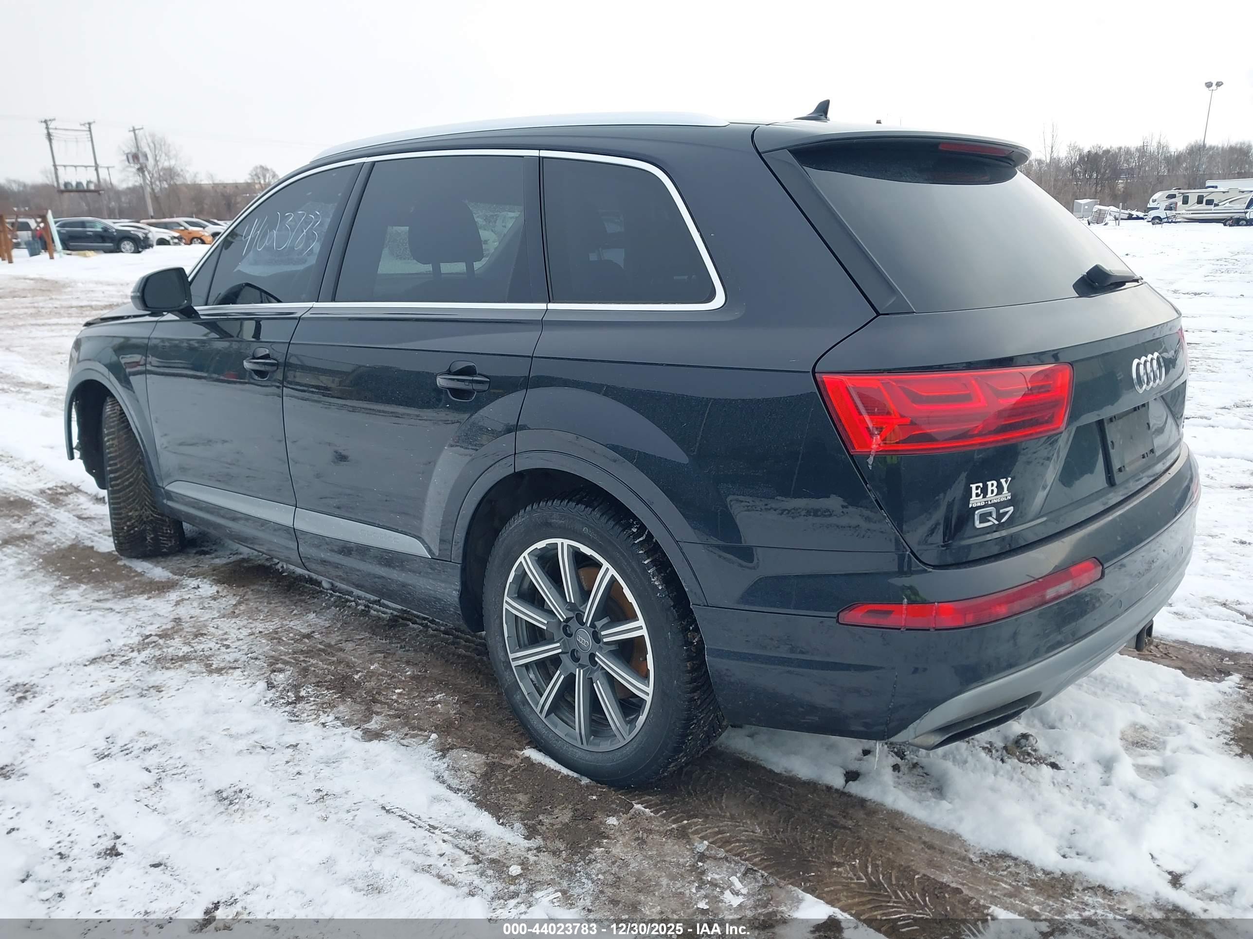AUDI Q7 image 3