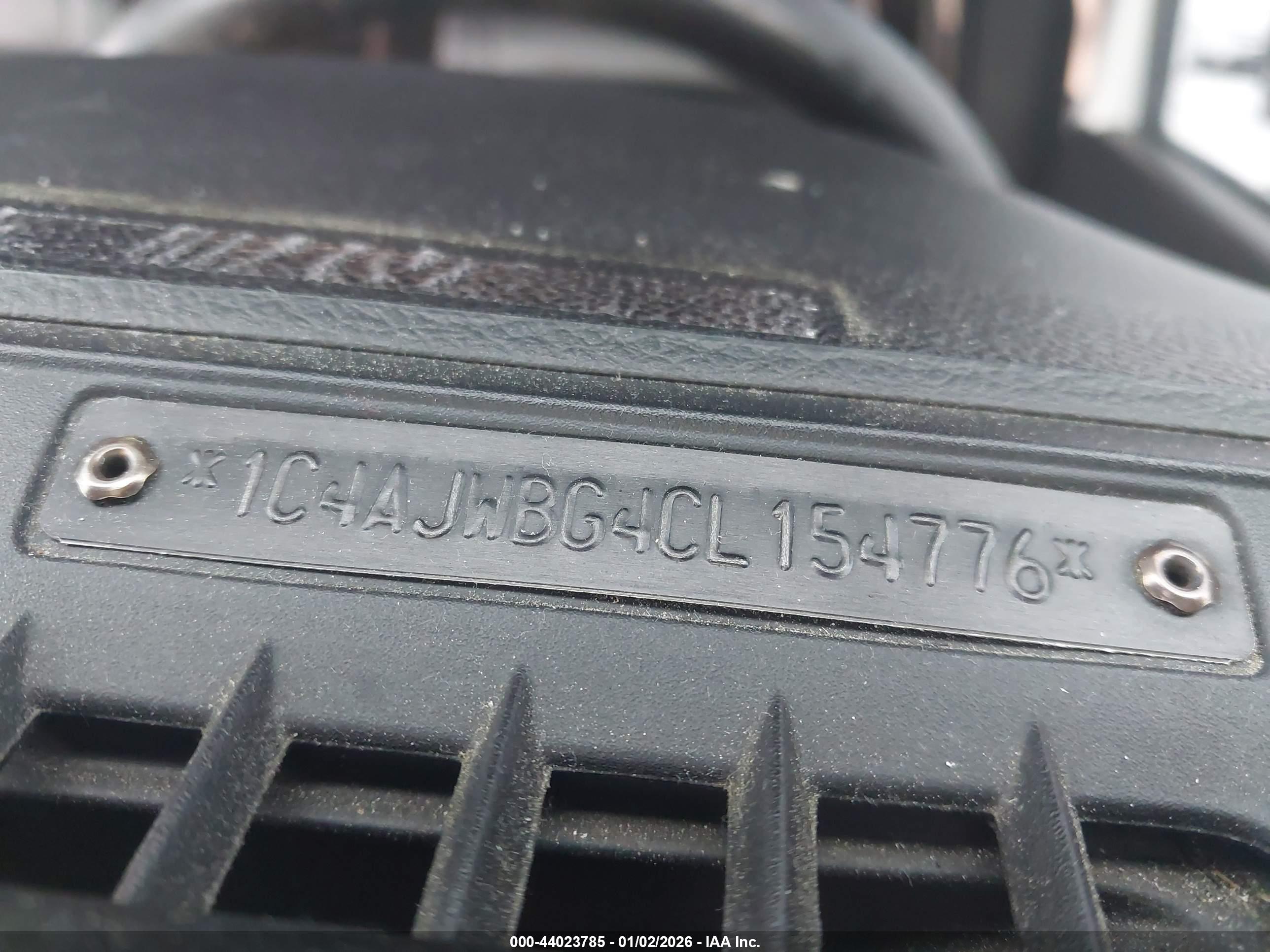 JEEP WRANGLER image 9