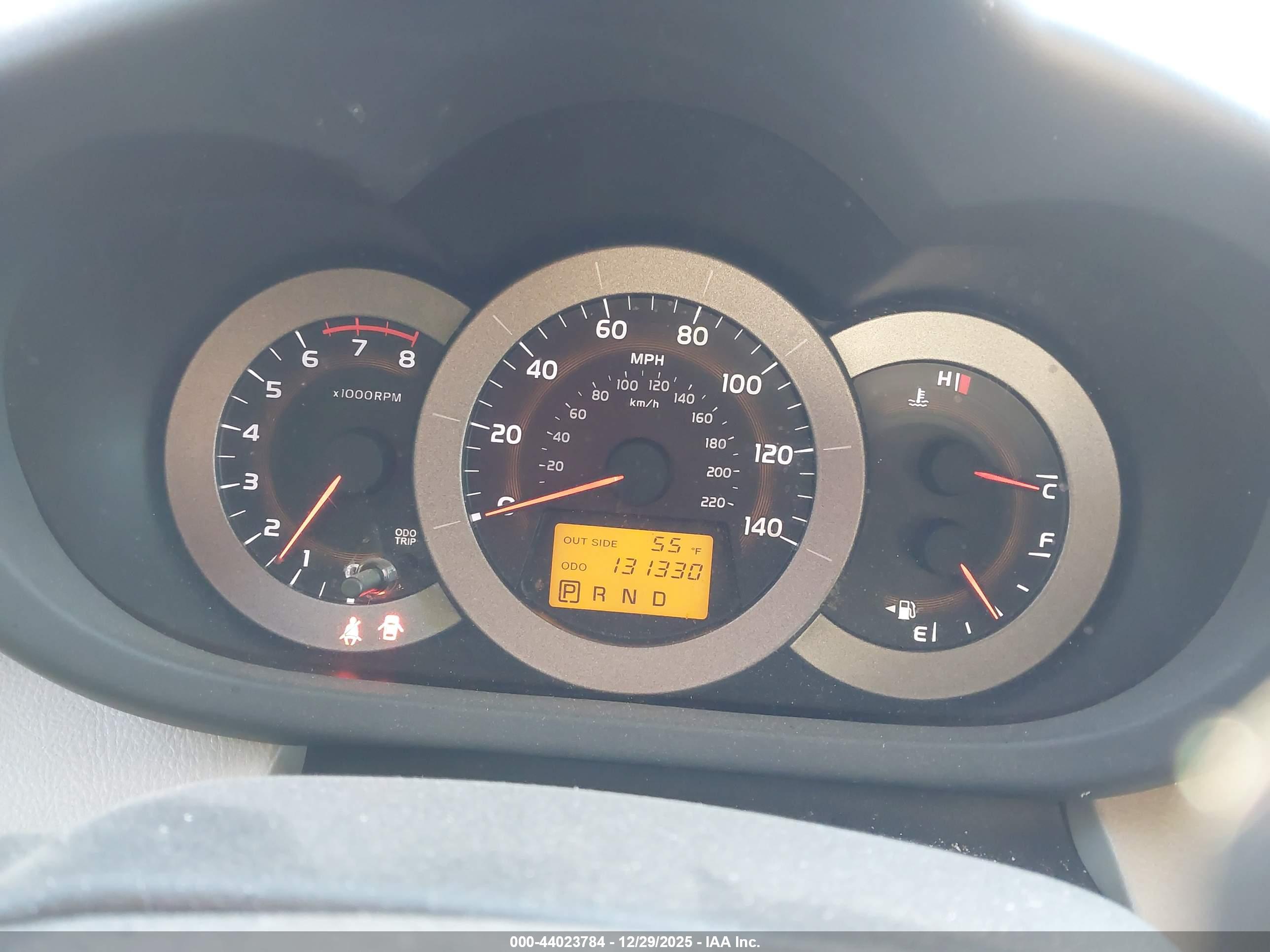 TOYOTA RAV4 image 7