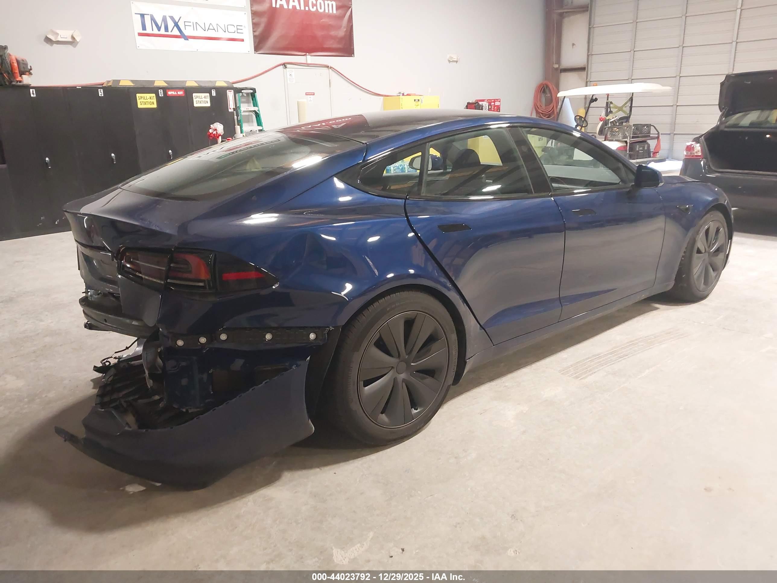 TESLA MODEL image 4