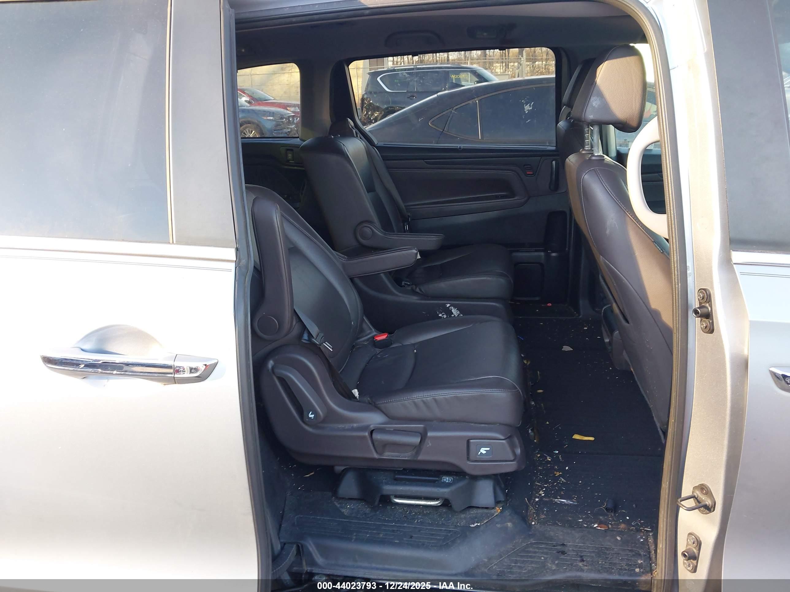 HONDA ODYSSEY image 8