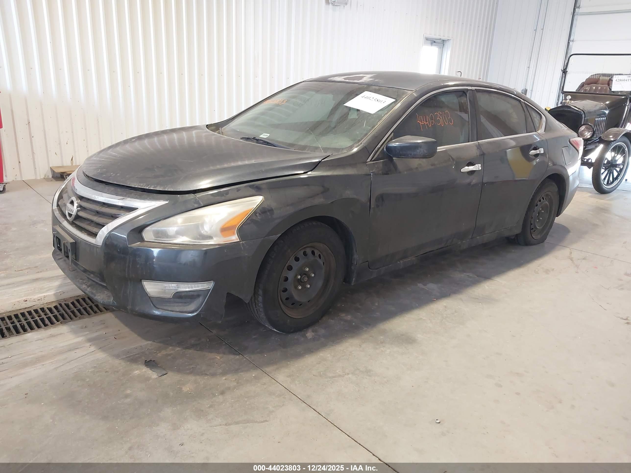 NISSAN ALTIMA image 2