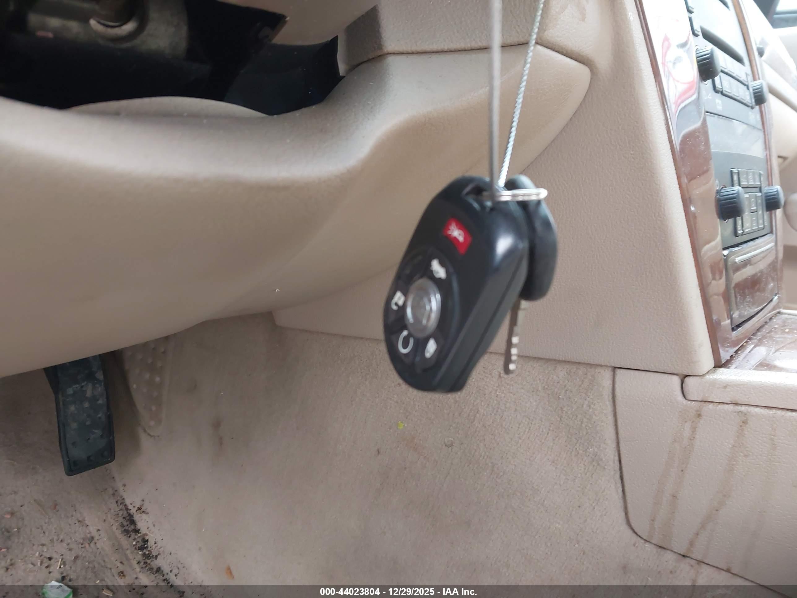 CADILLAC STS image 11