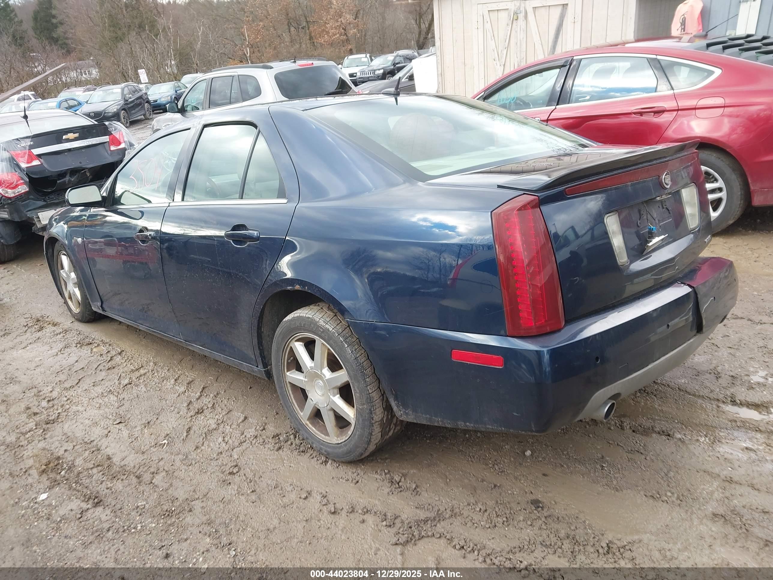 CADILLAC STS image 3