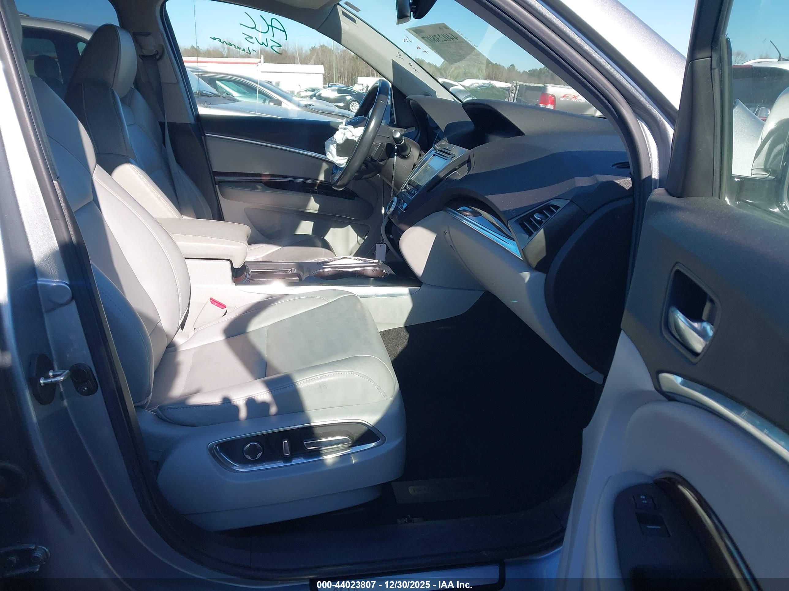 ACURA MDX image 5