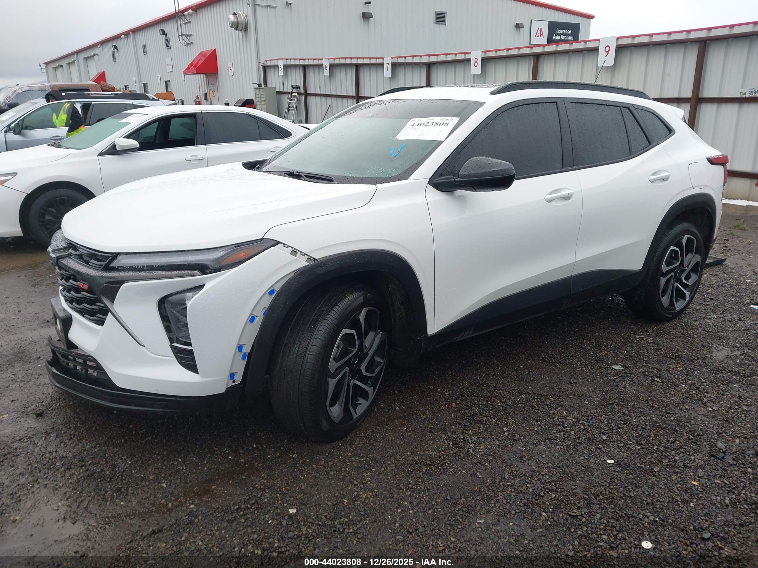 CHEVROLET TRAX image 2