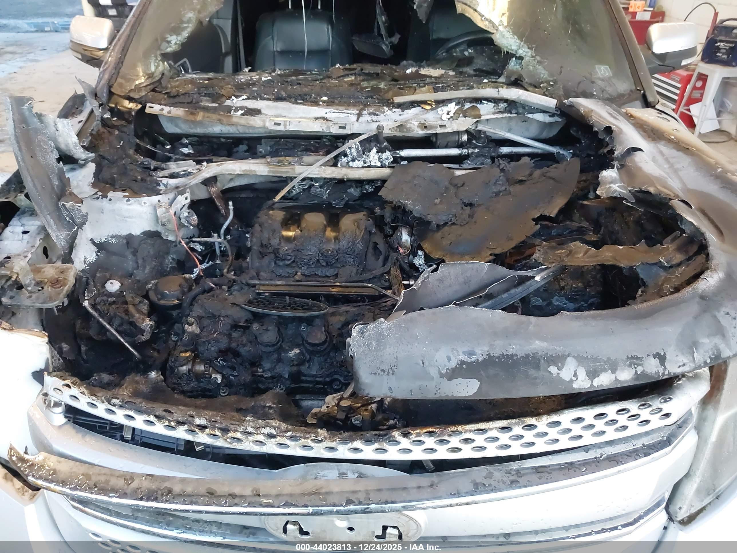 FORD EXPLORER image 10