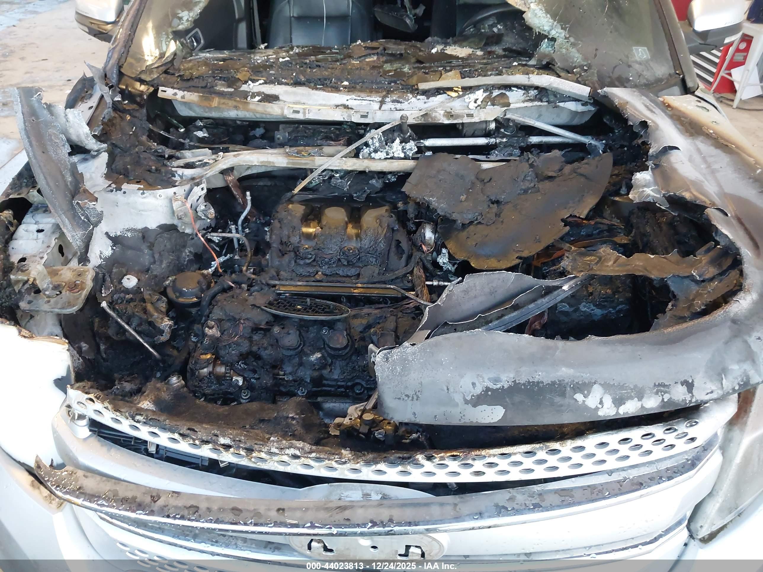 FORD EXPLORER image 6