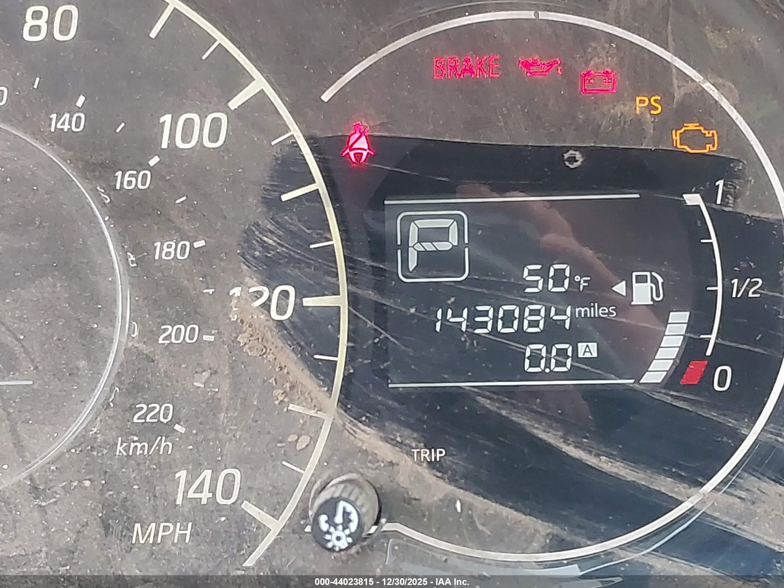 NISSAN VERSA image 7