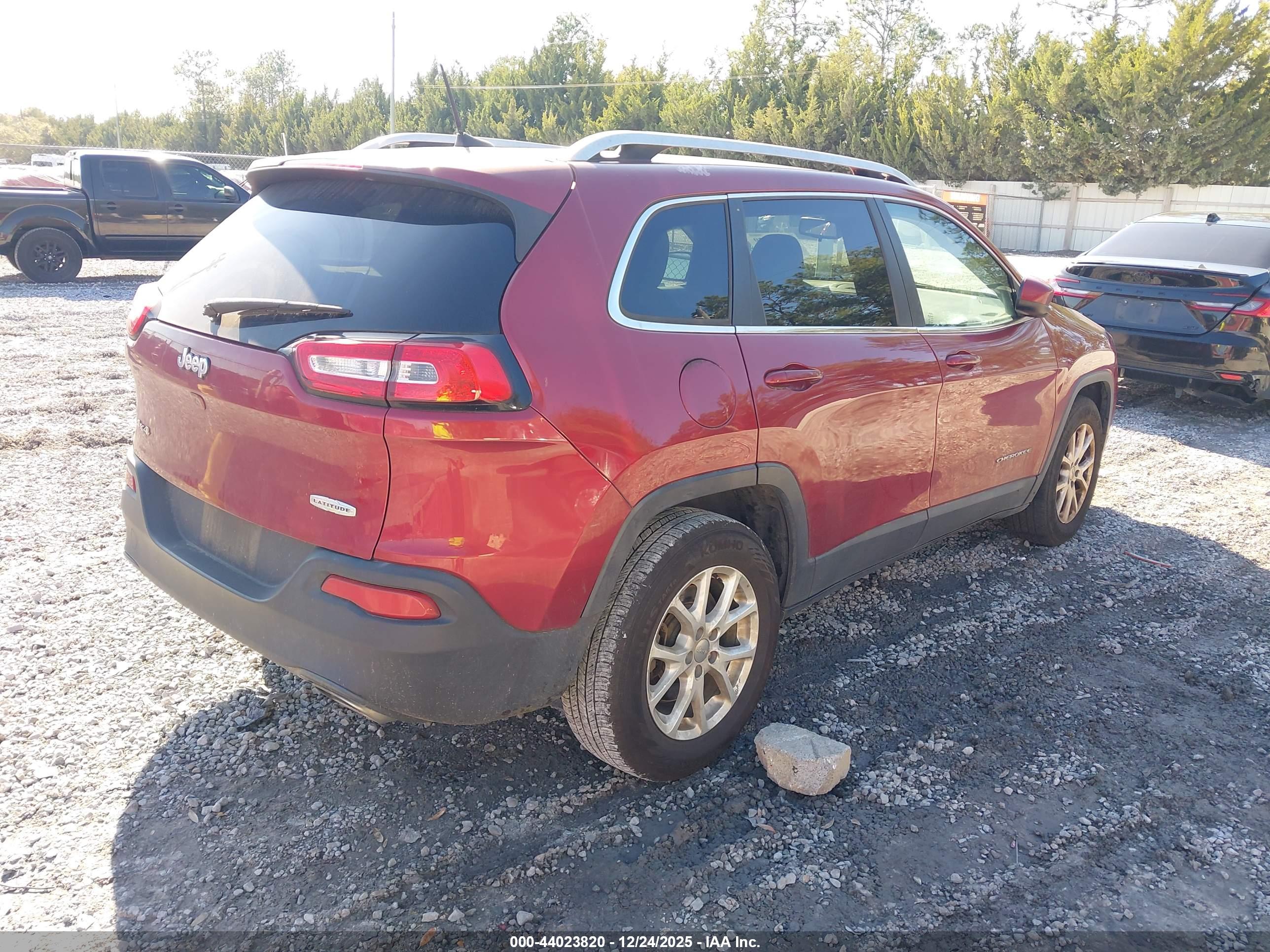 JEEP CHEROKEE image 4