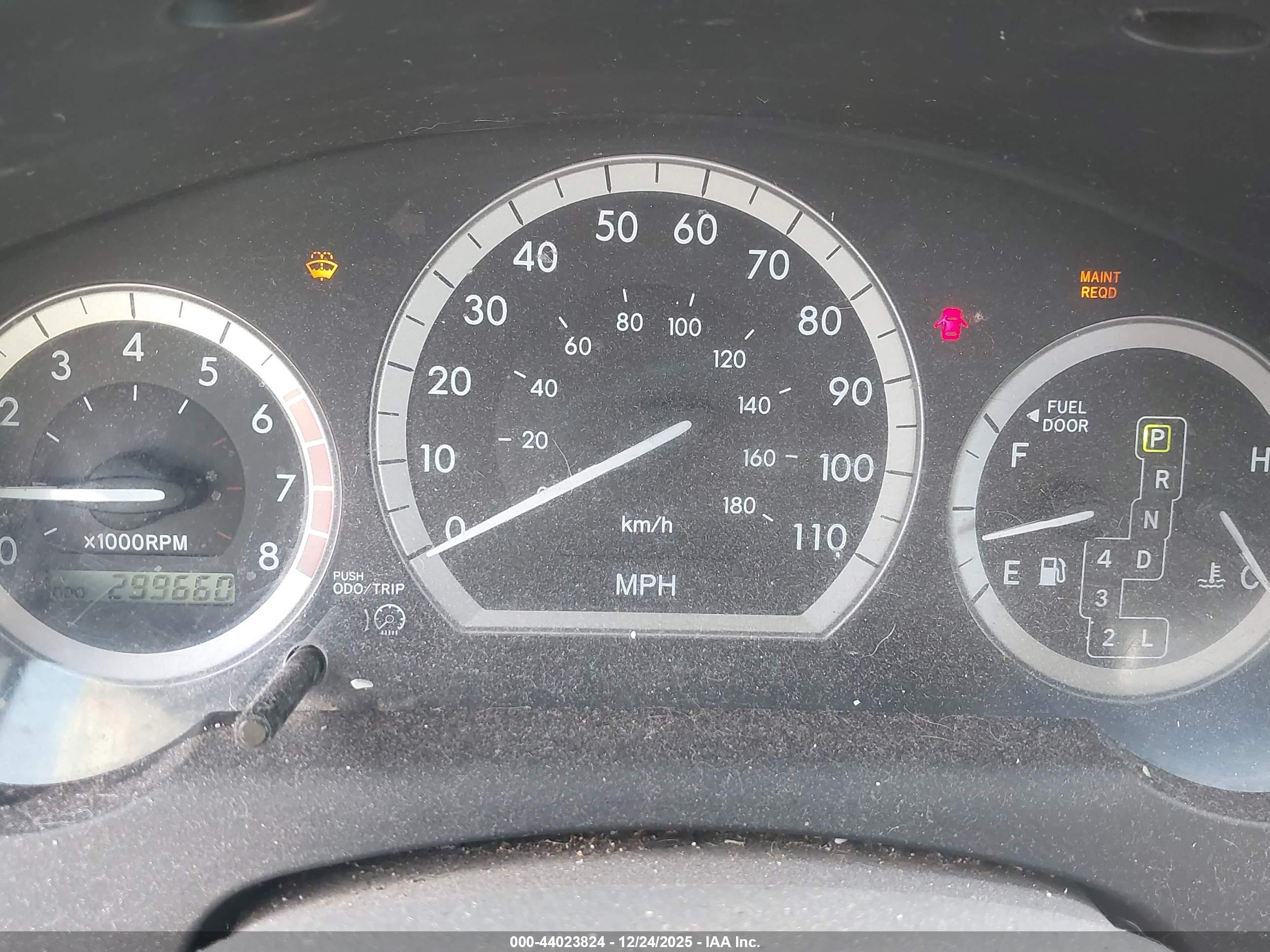 TOYOTA SIENNA image 7