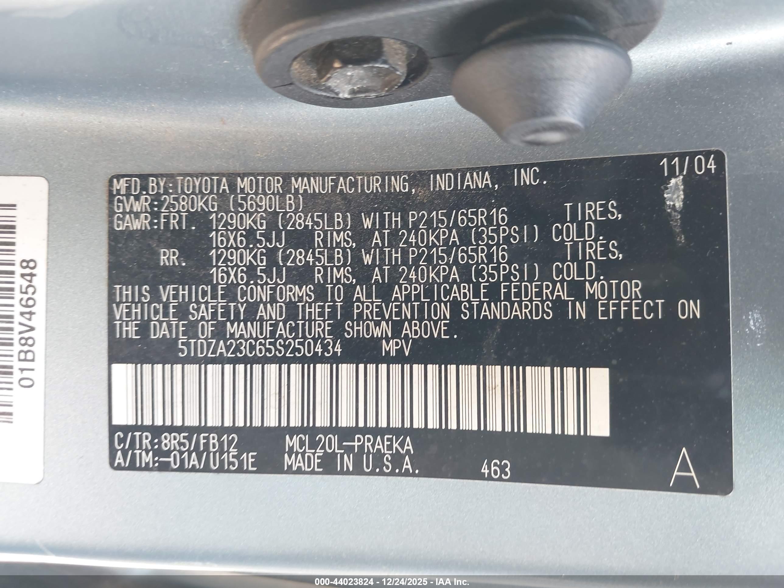 TOYOTA SIENNA image 9