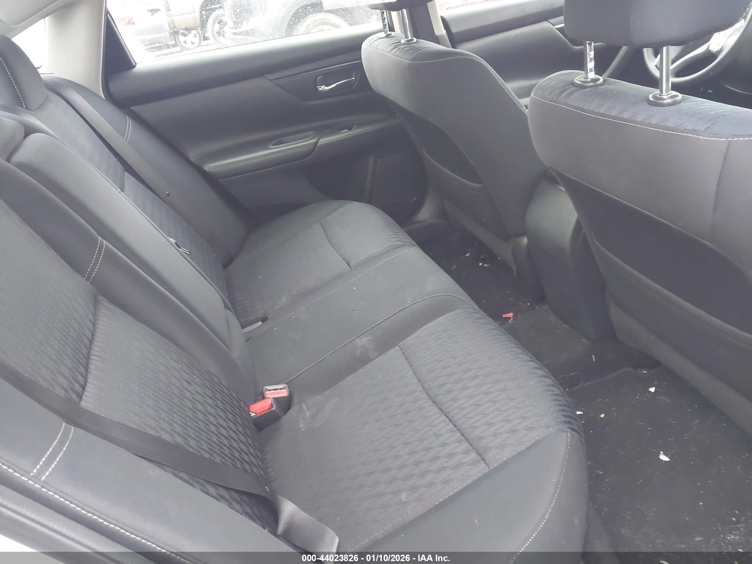 NISSAN ALTIMA image 8