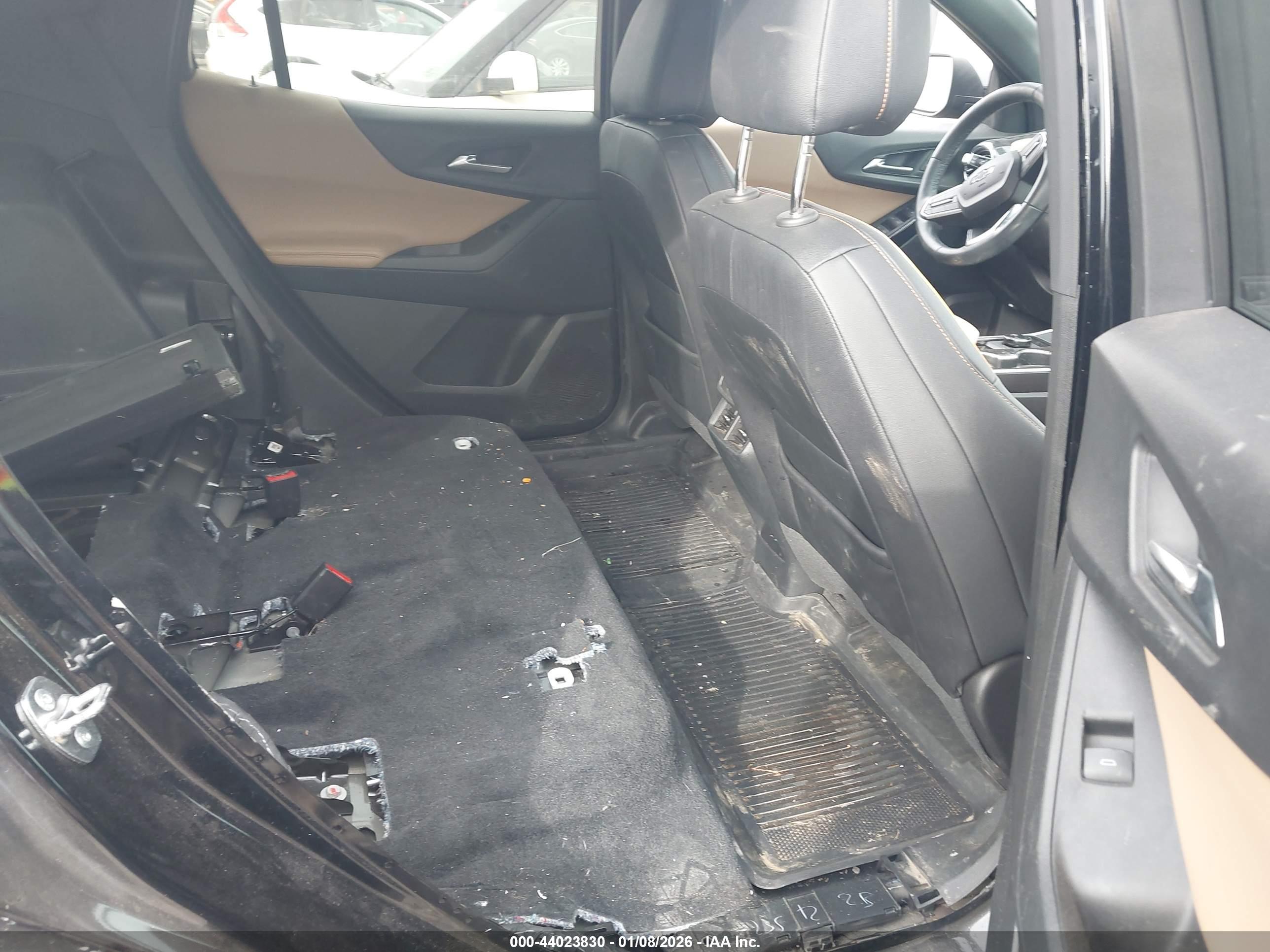 CHEVROLET EQUINOX image 8