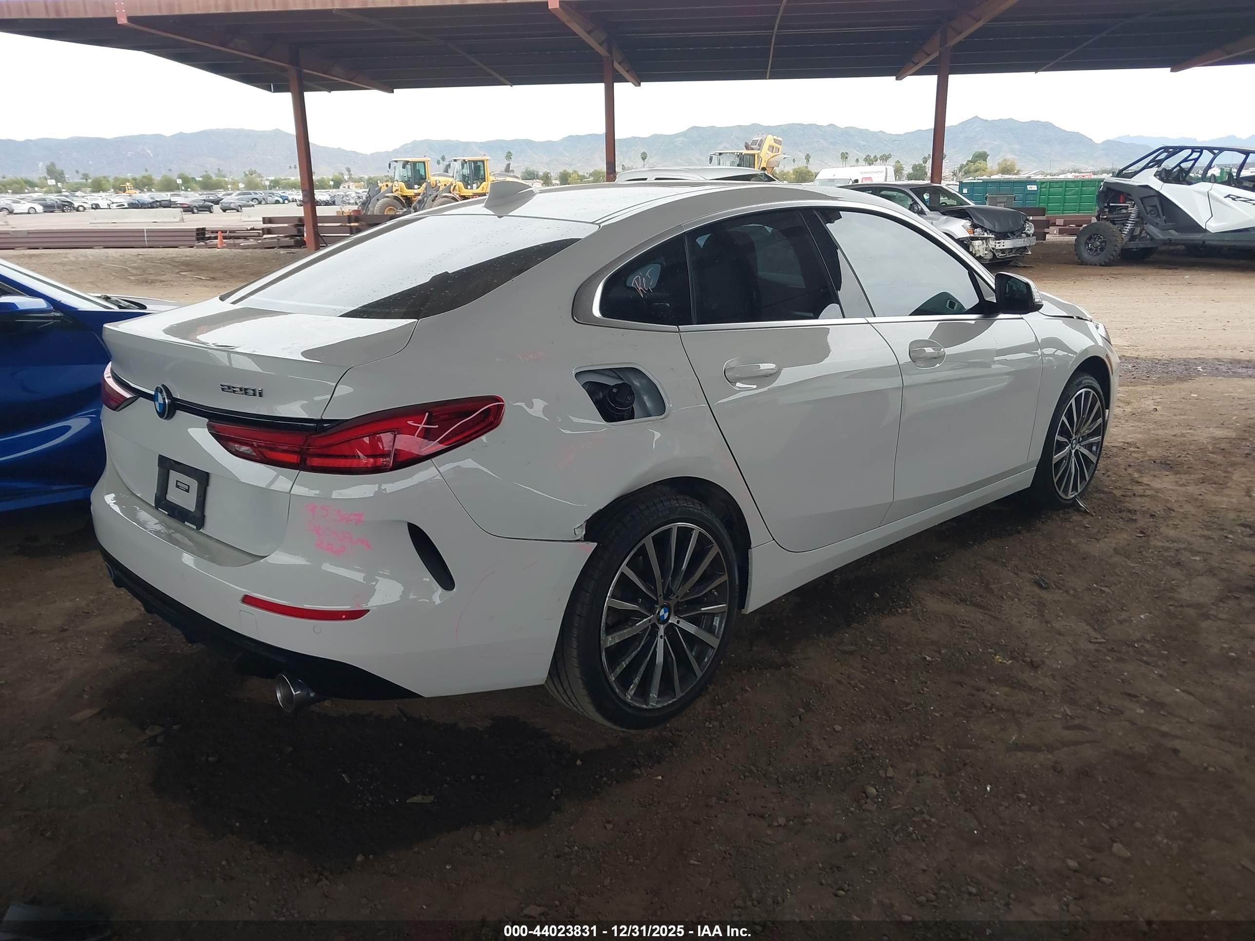BMW 228 image 4