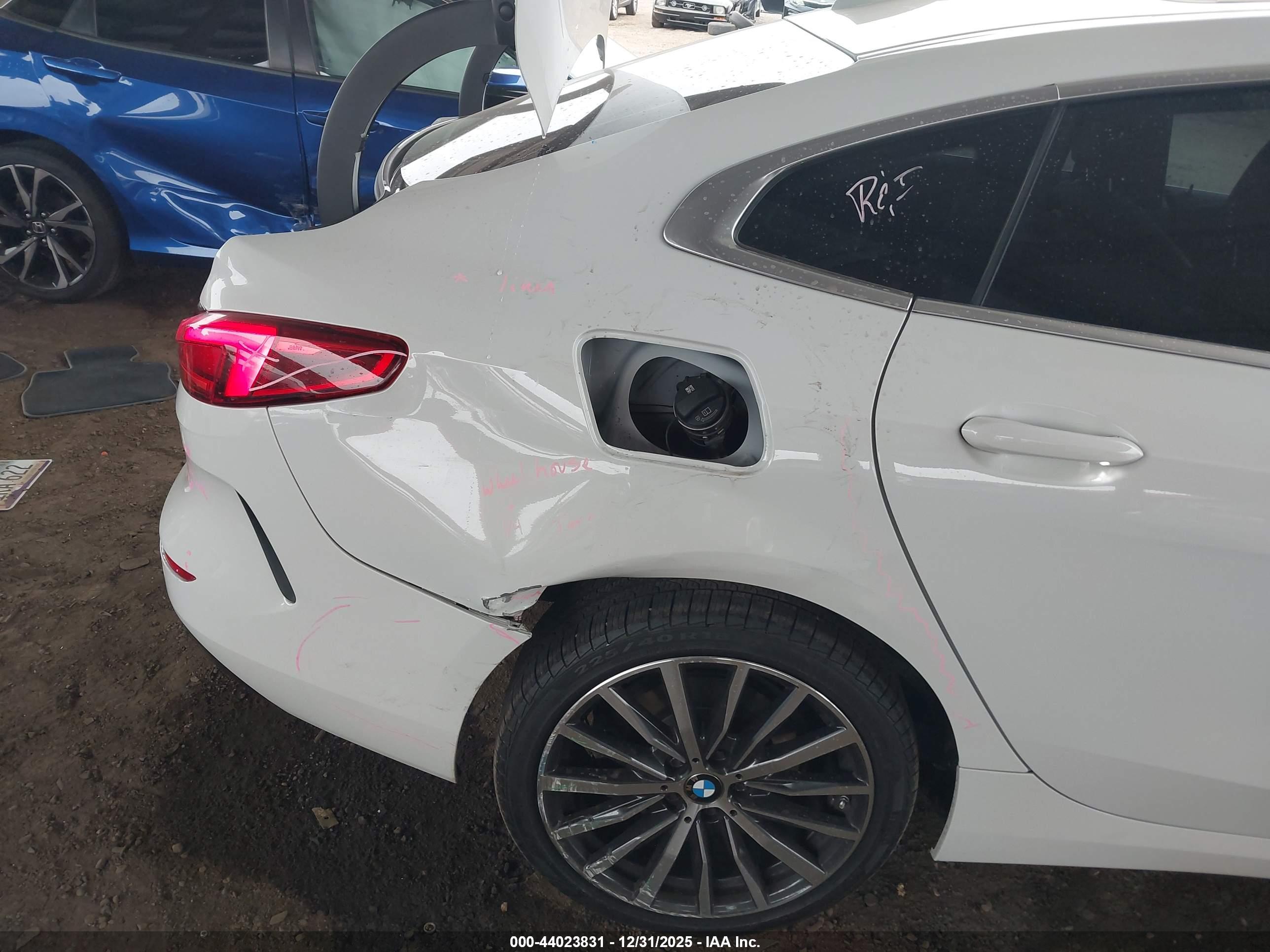 BMW 228 image 6