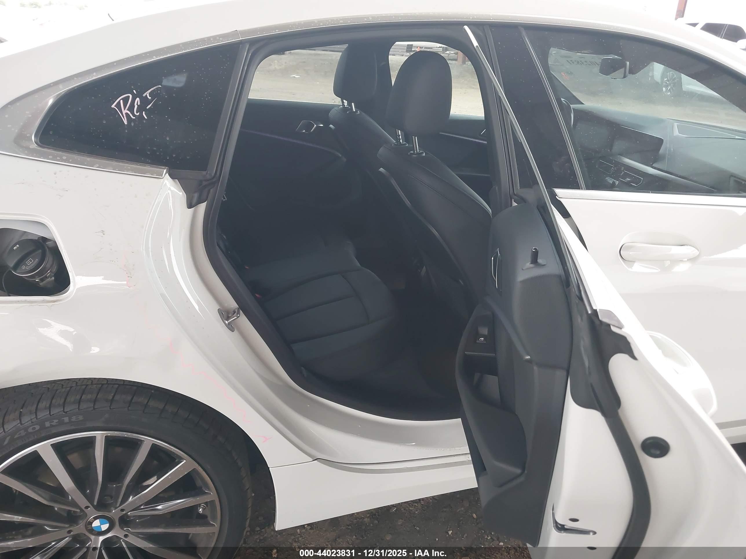BMW 228 image 8