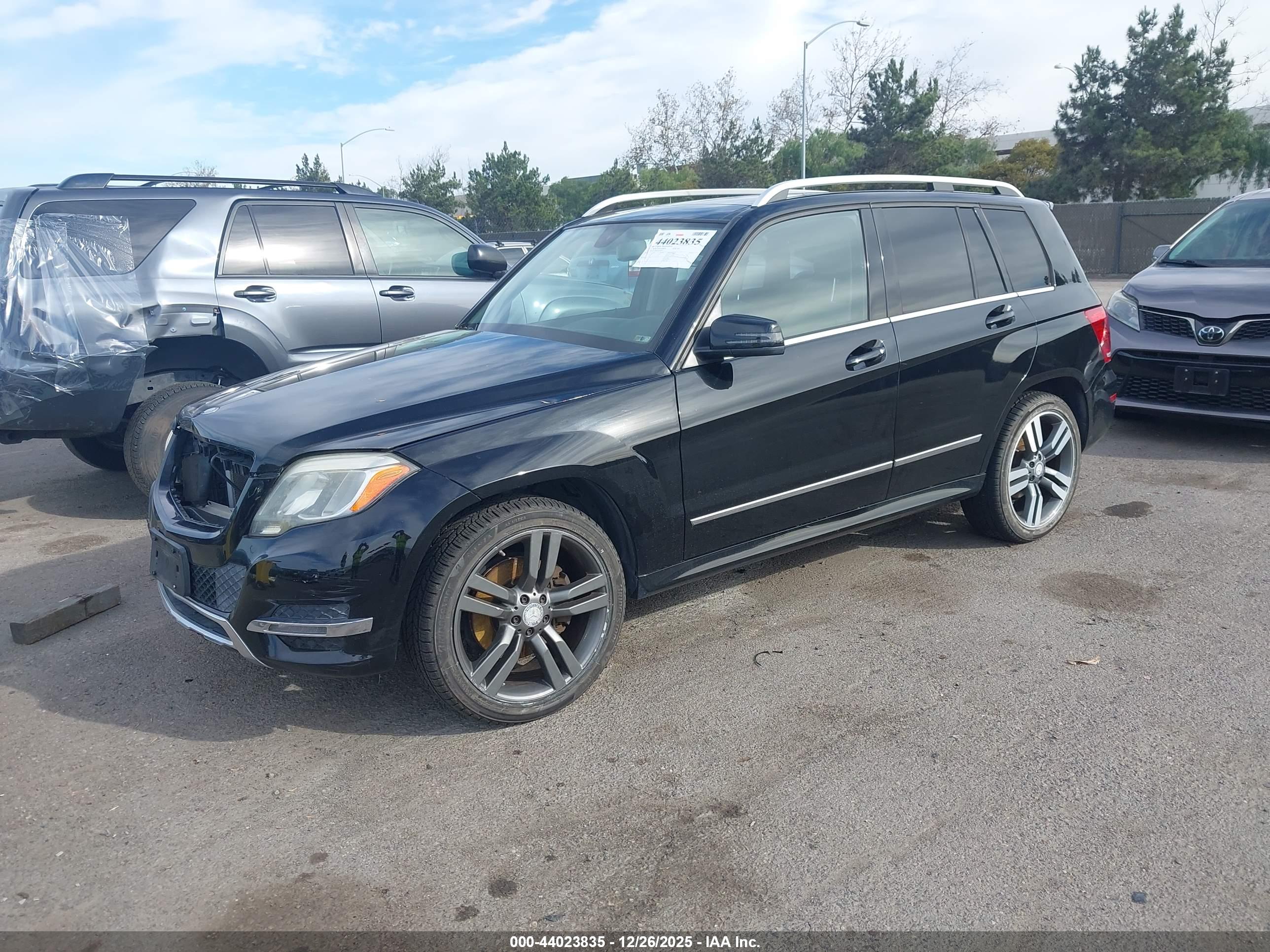 MERCEDES-BENZ GLK image 2