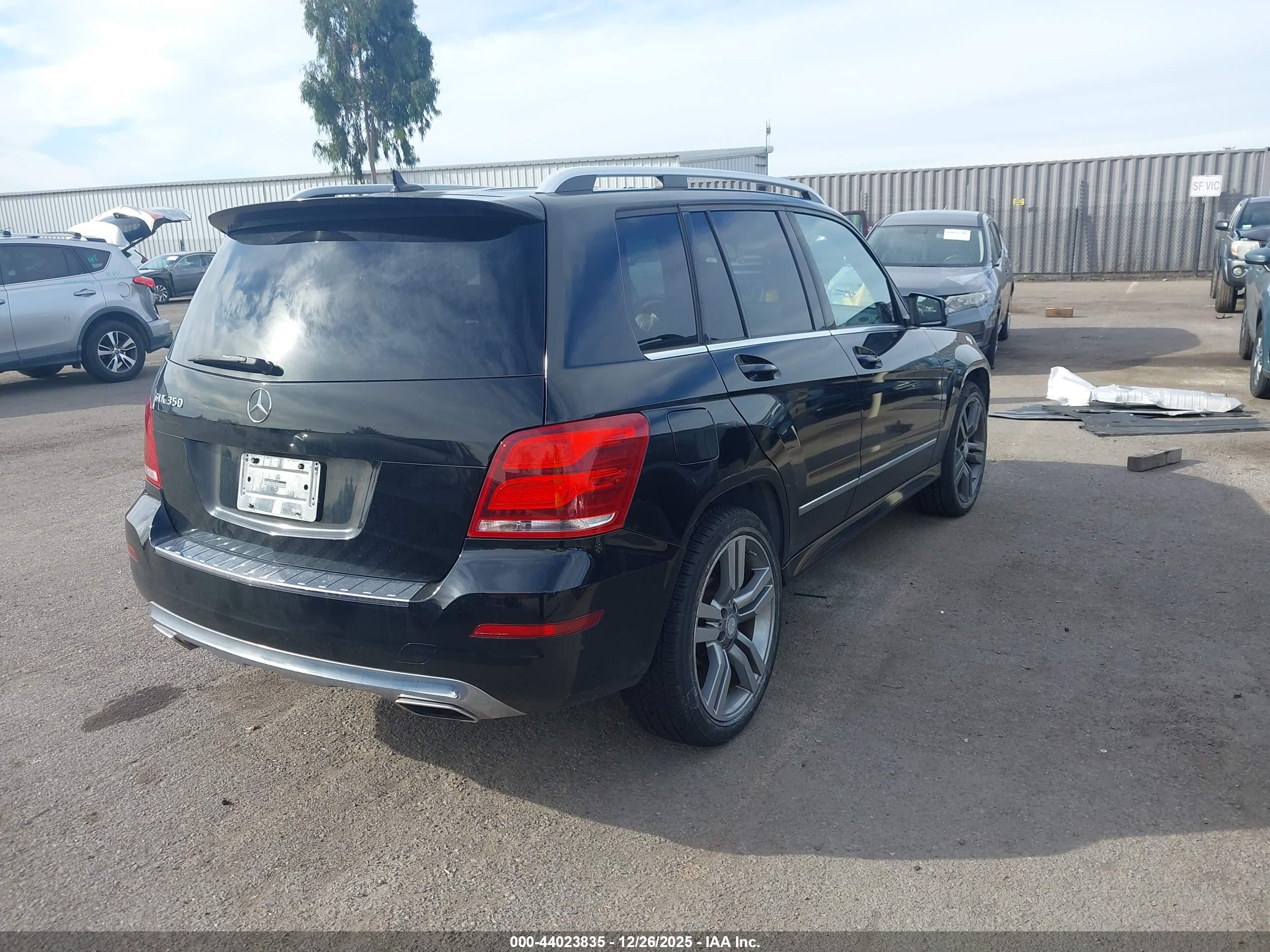 MERCEDES-BENZ GLK image 4