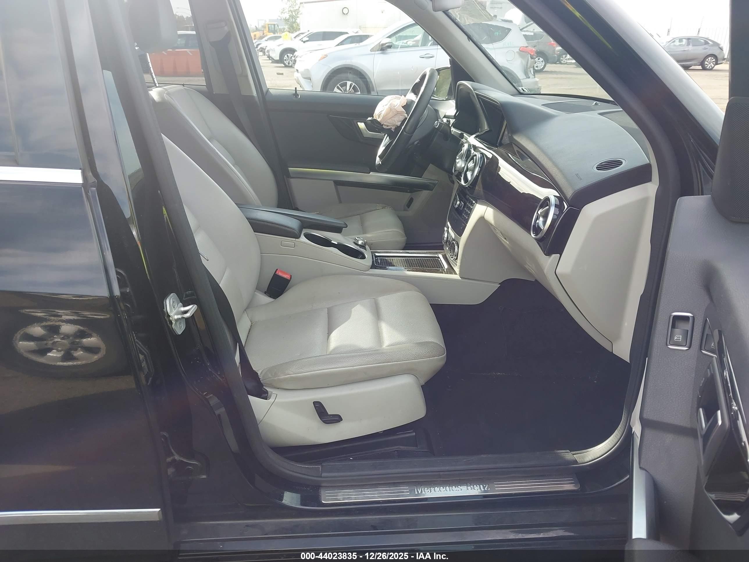 MERCEDES-BENZ GLK image 5