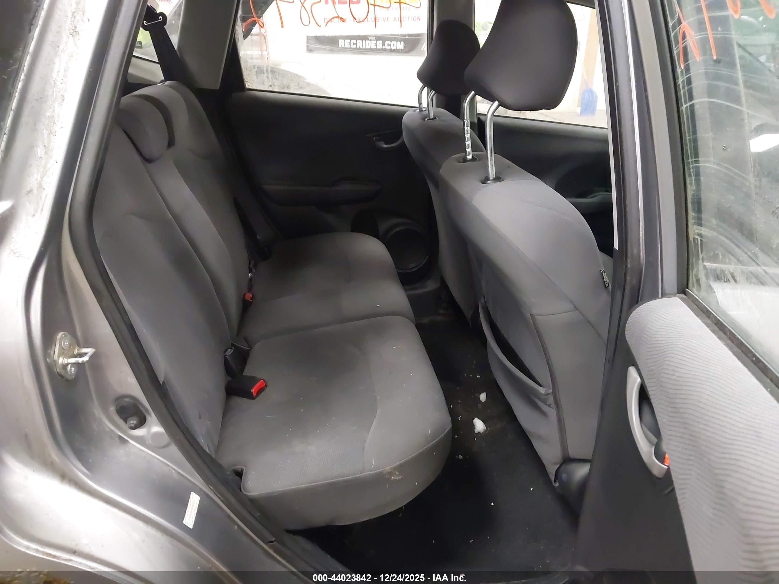 HONDA FIT image 8
