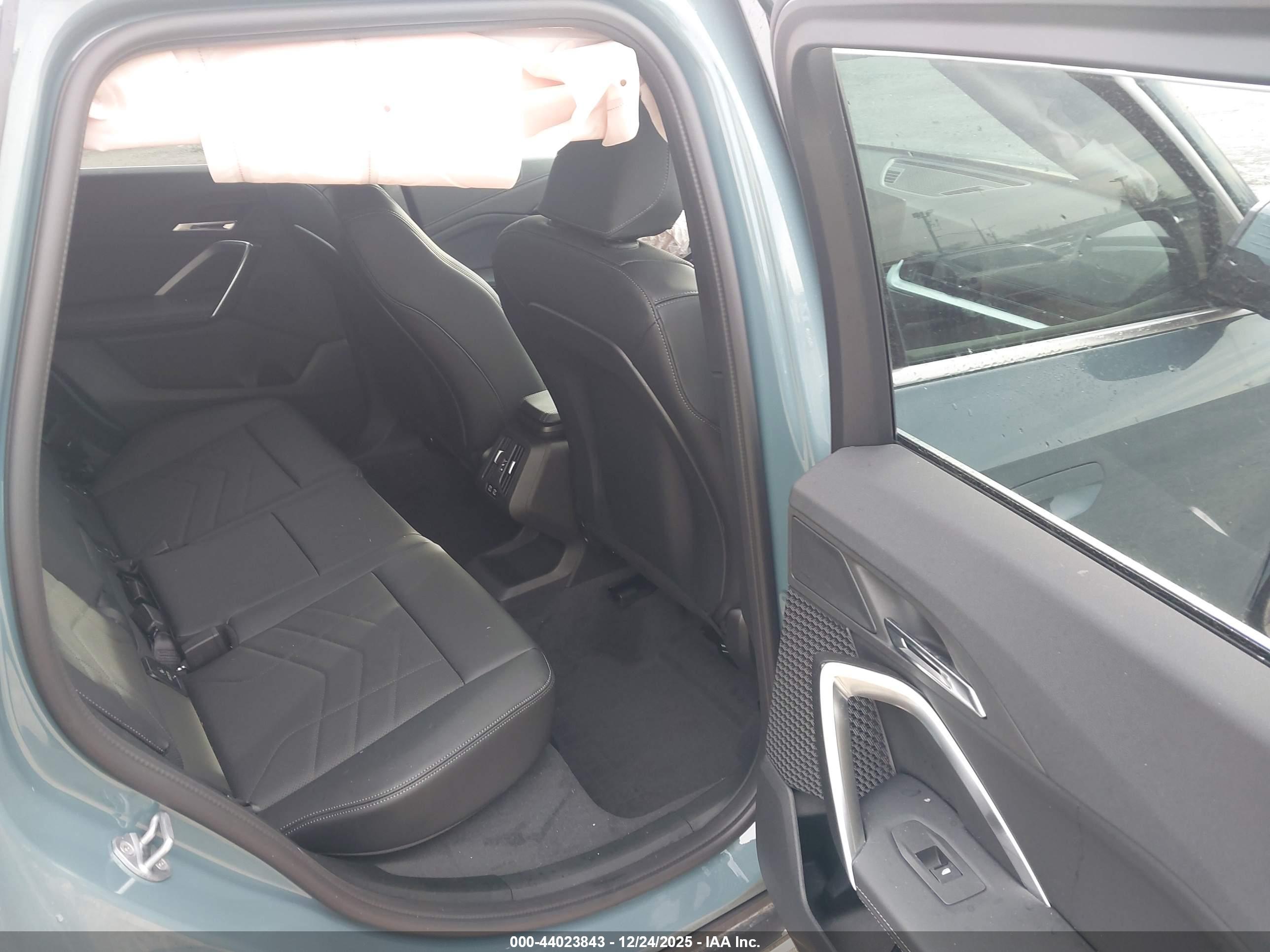 BMW X1 image 8