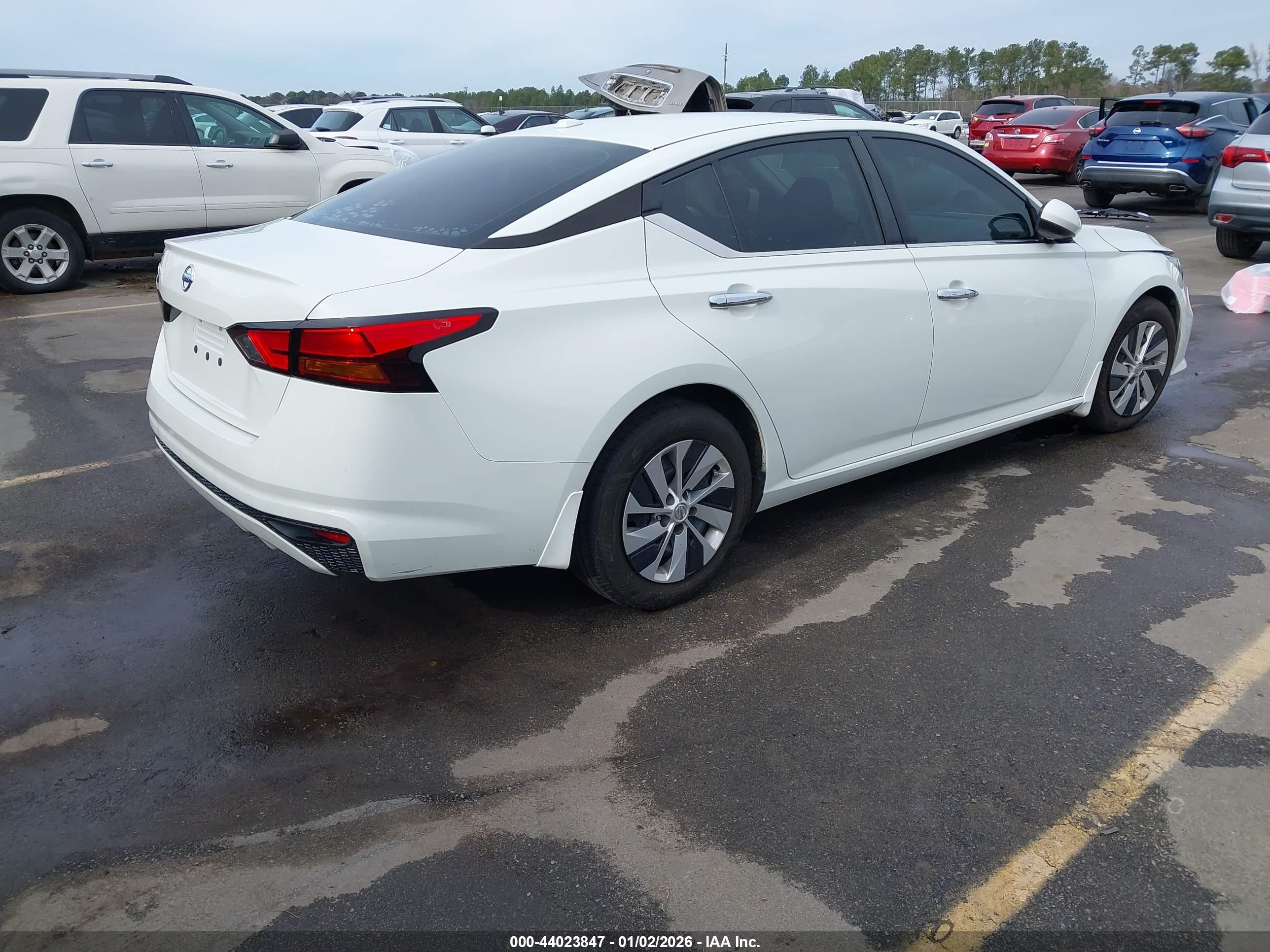 NISSAN ALTIMA image 4