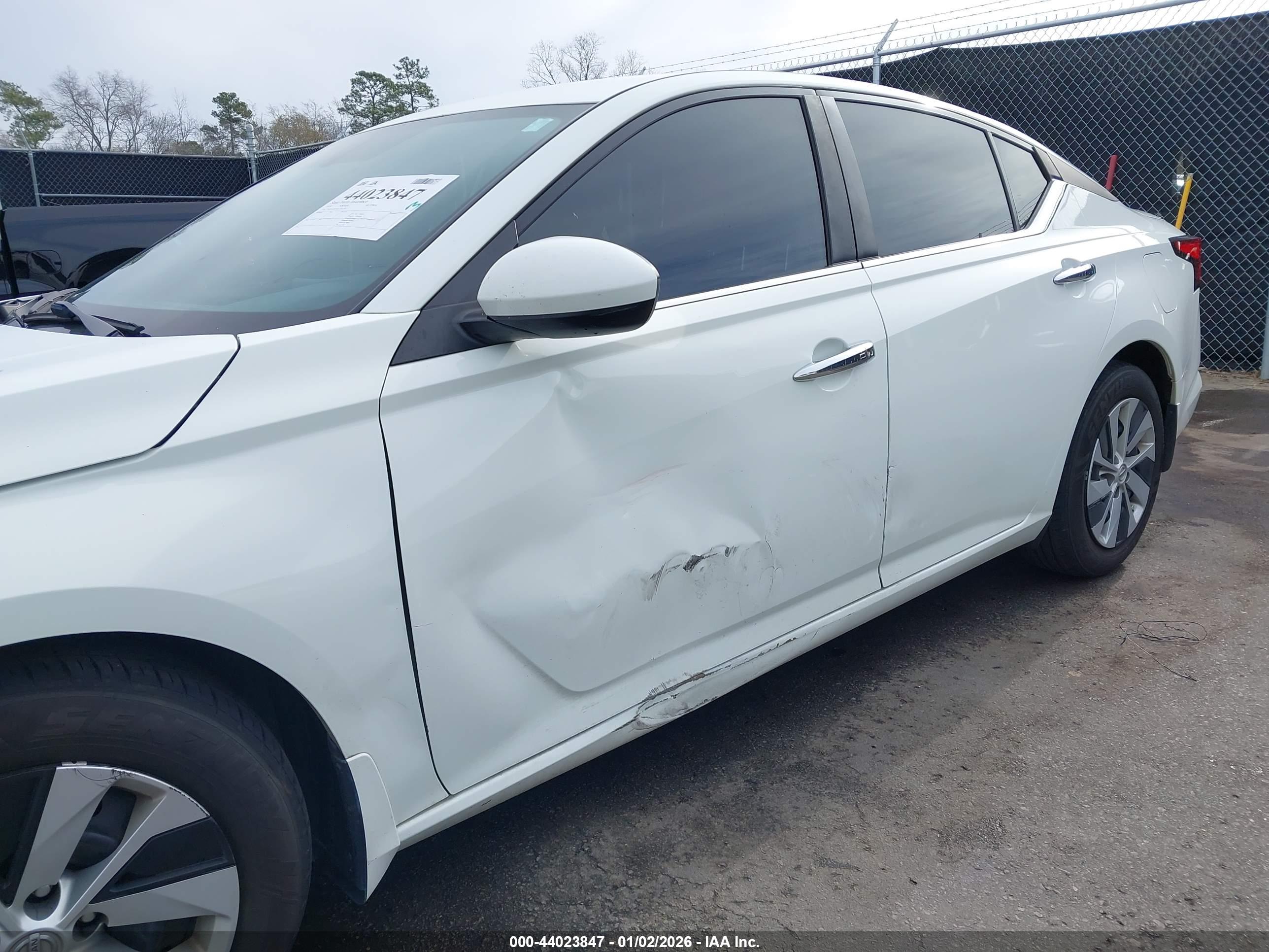 NISSAN ALTIMA image 6