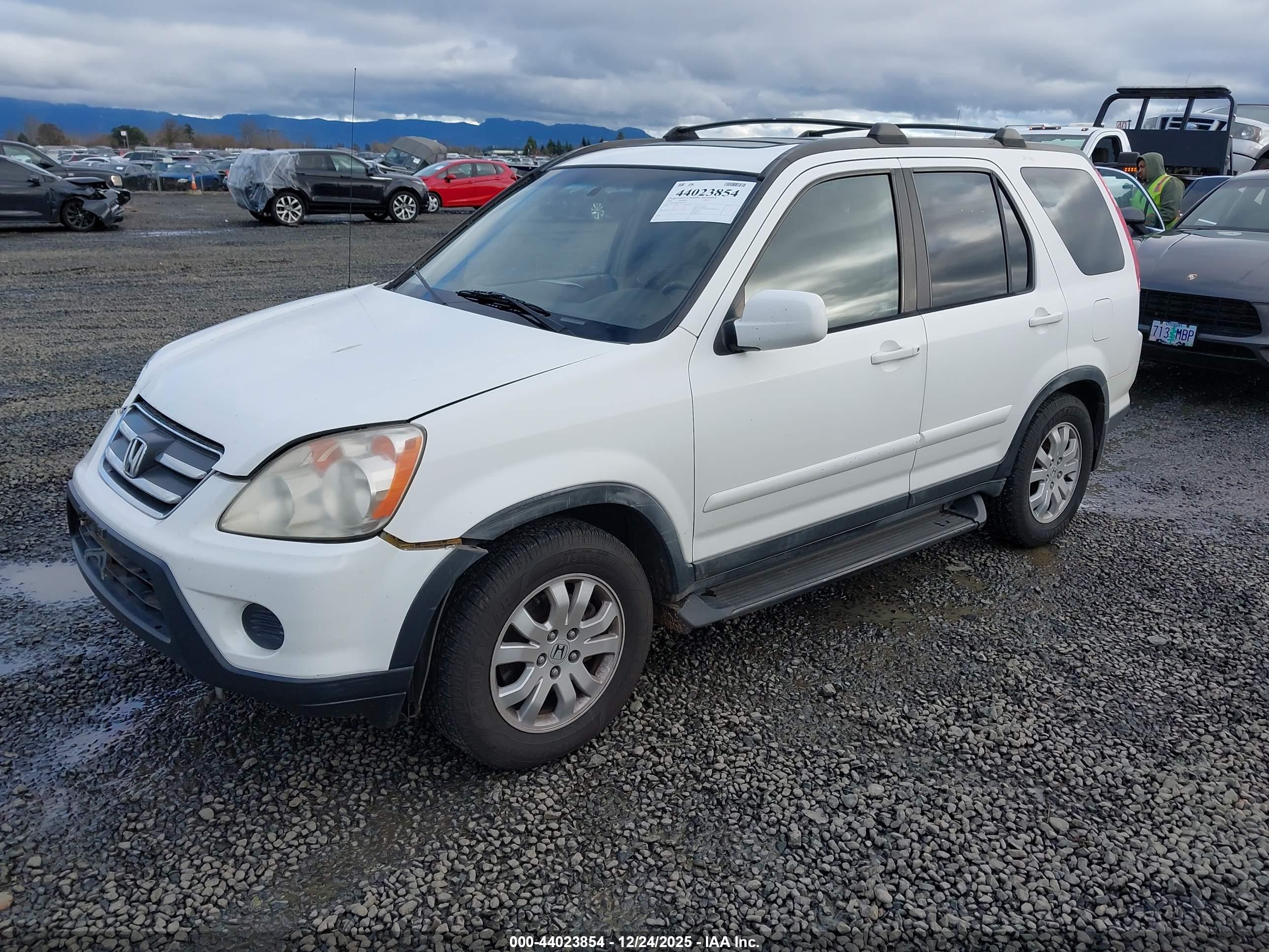 HONDA CR-V image 2
