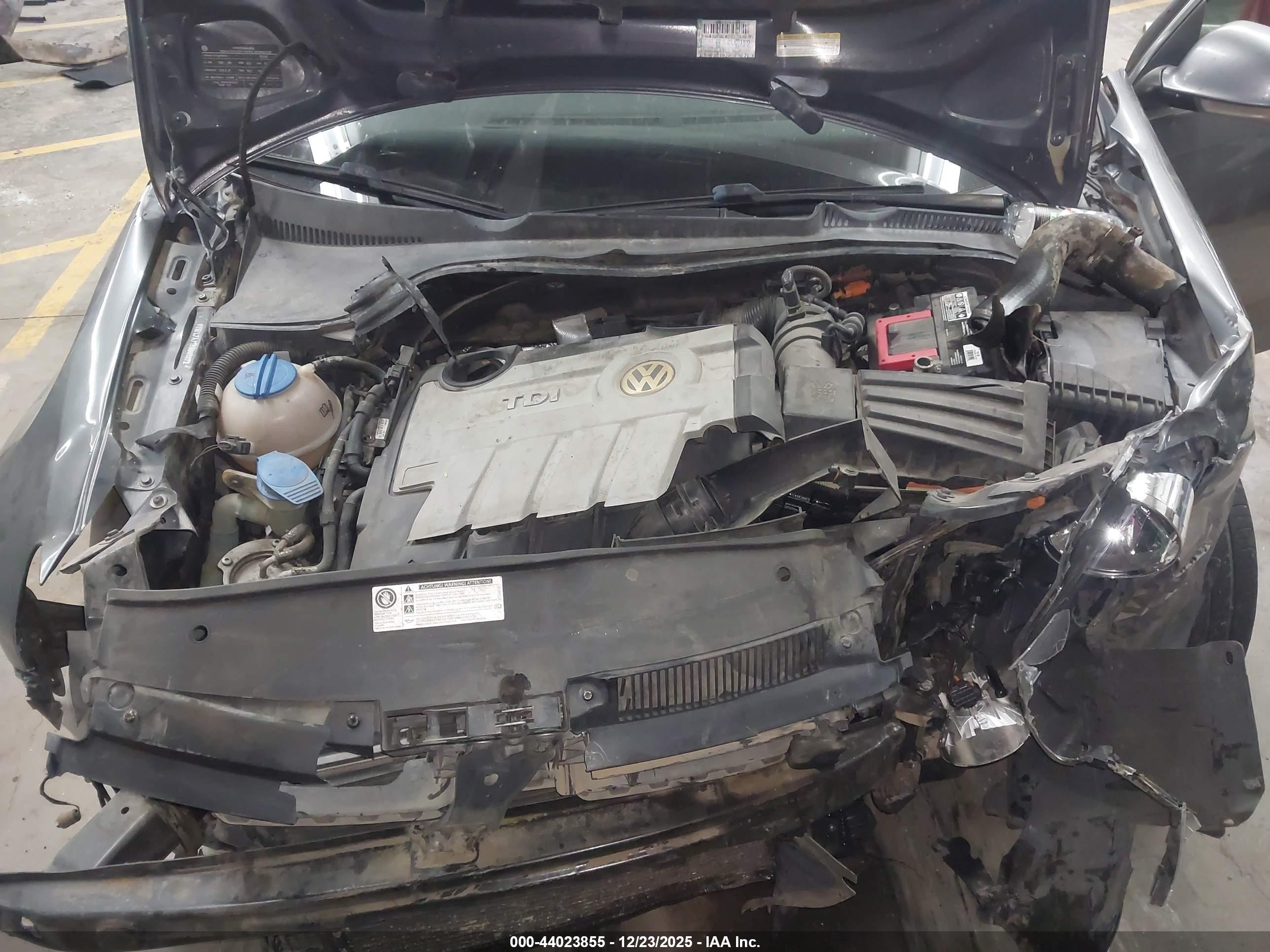 VOLKSWAGEN JETTA image 10