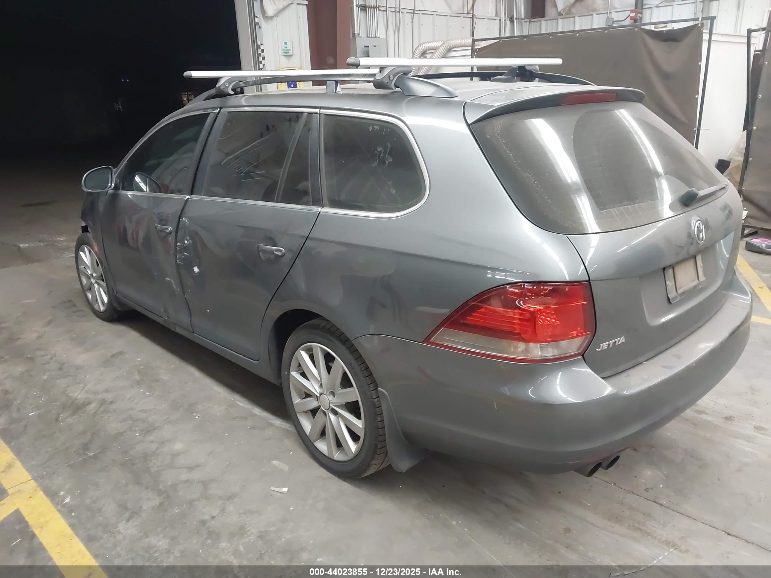 VOLKSWAGEN JETTA image 3