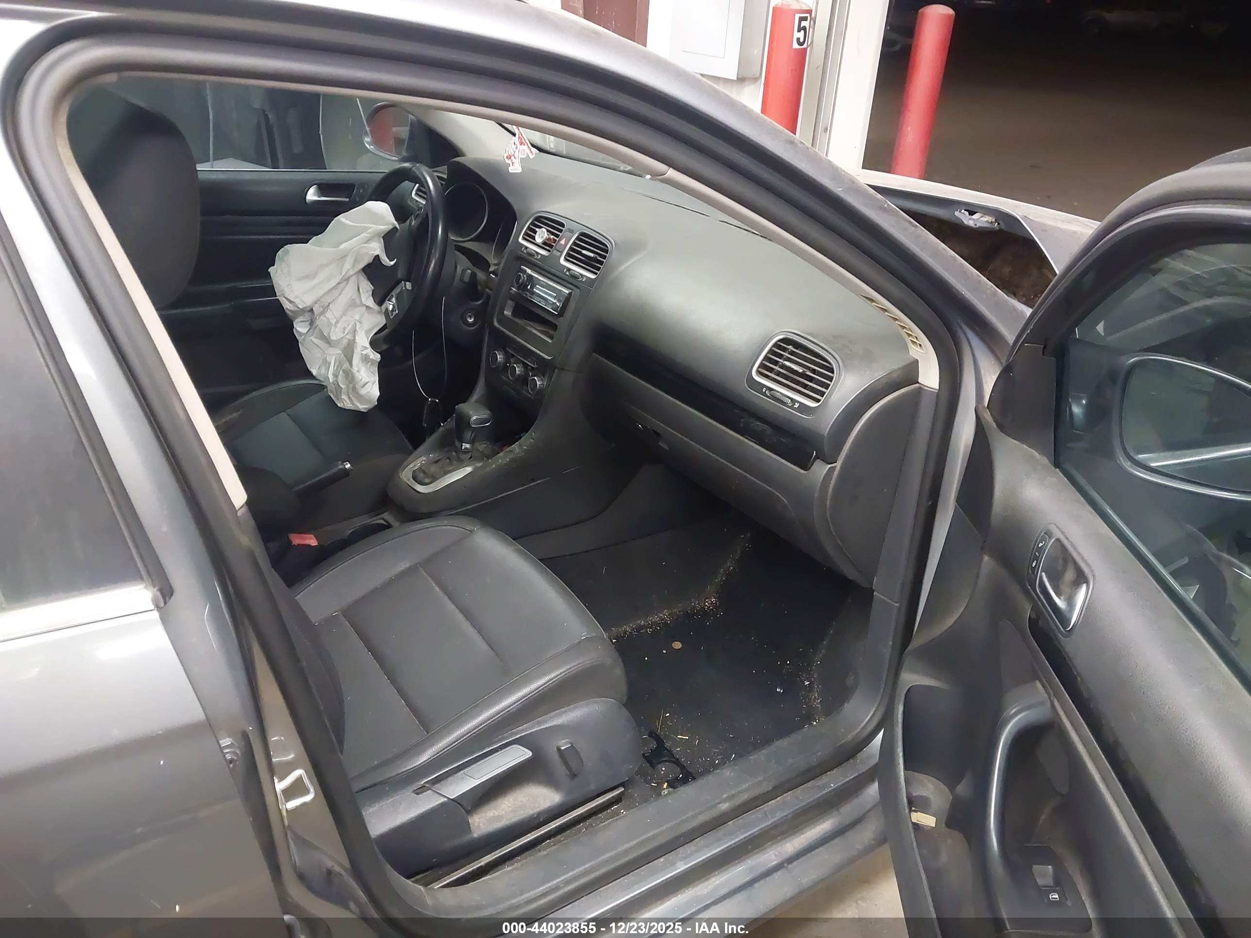 VOLKSWAGEN JETTA image 5