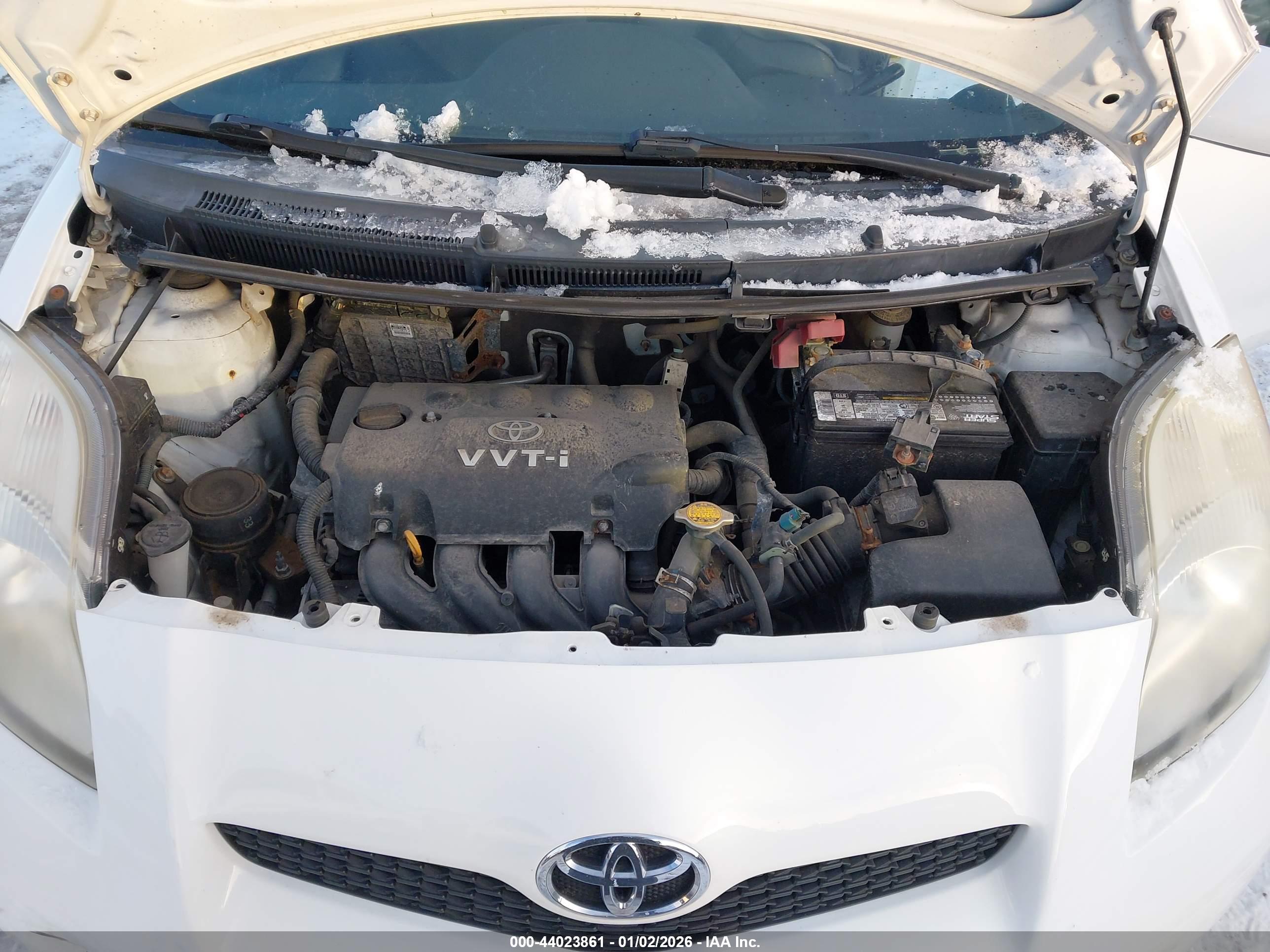 TOYOTA YARIS image 10