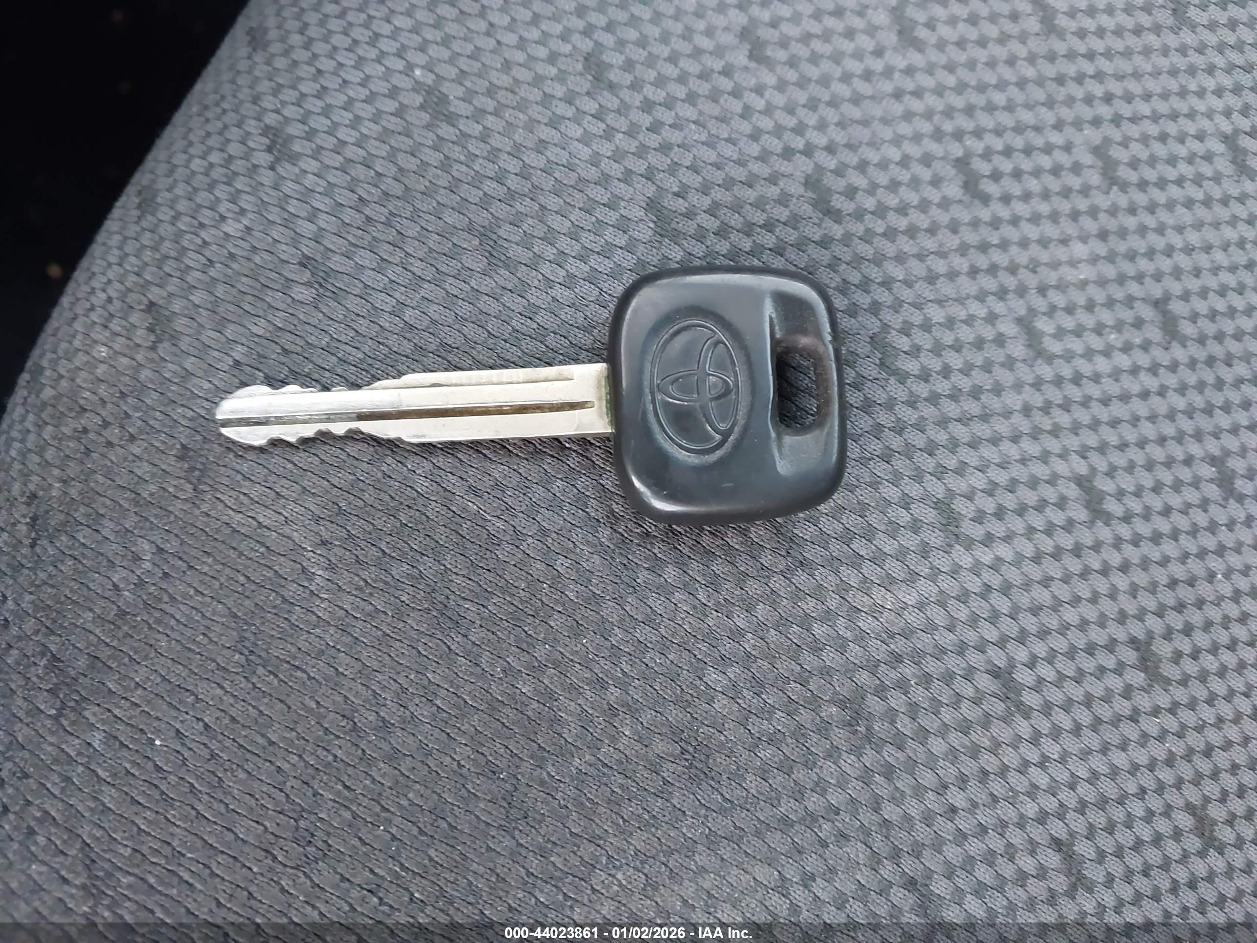 TOYOTA YARIS image 11