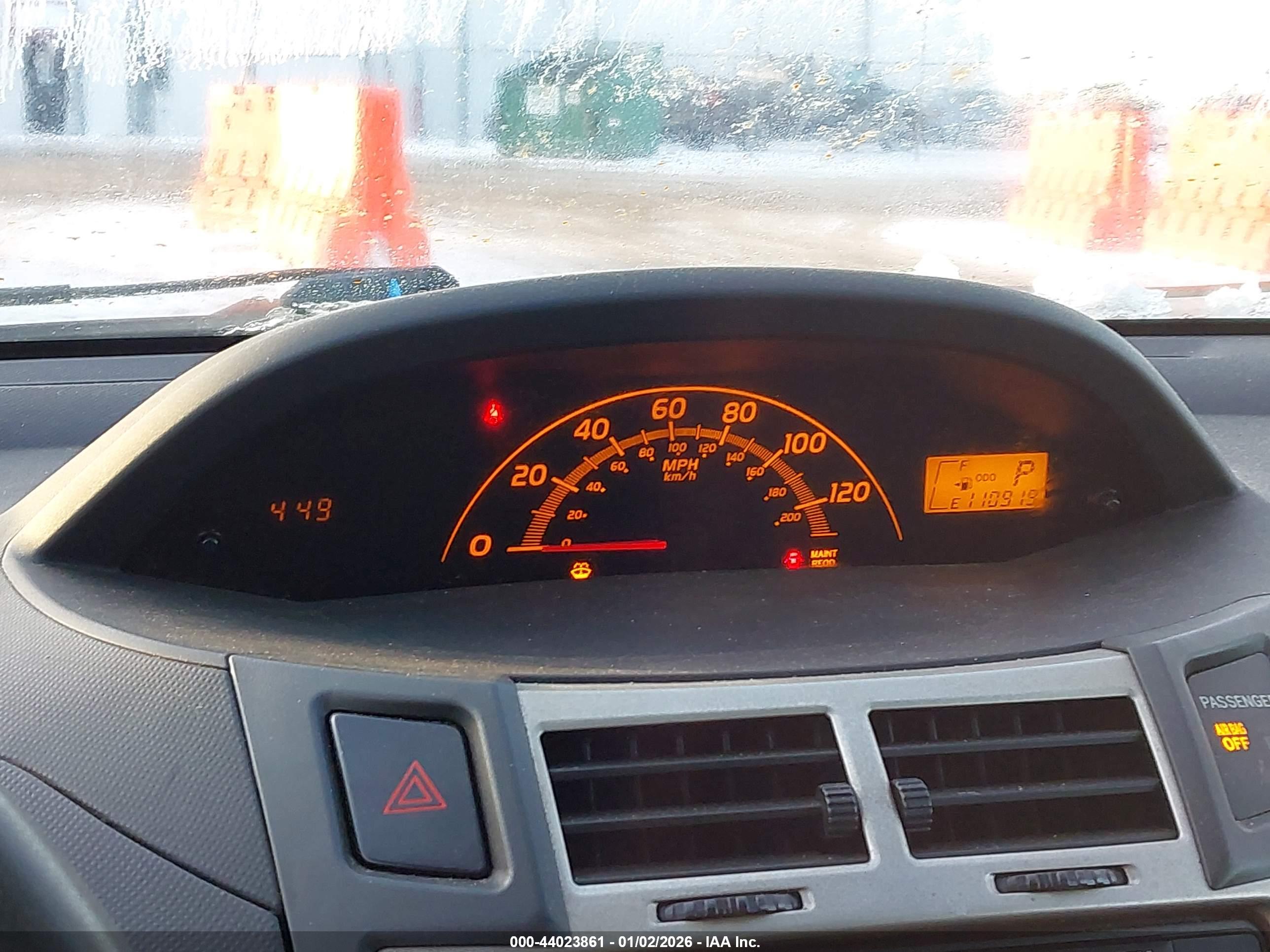 TOYOTA YARIS image 7