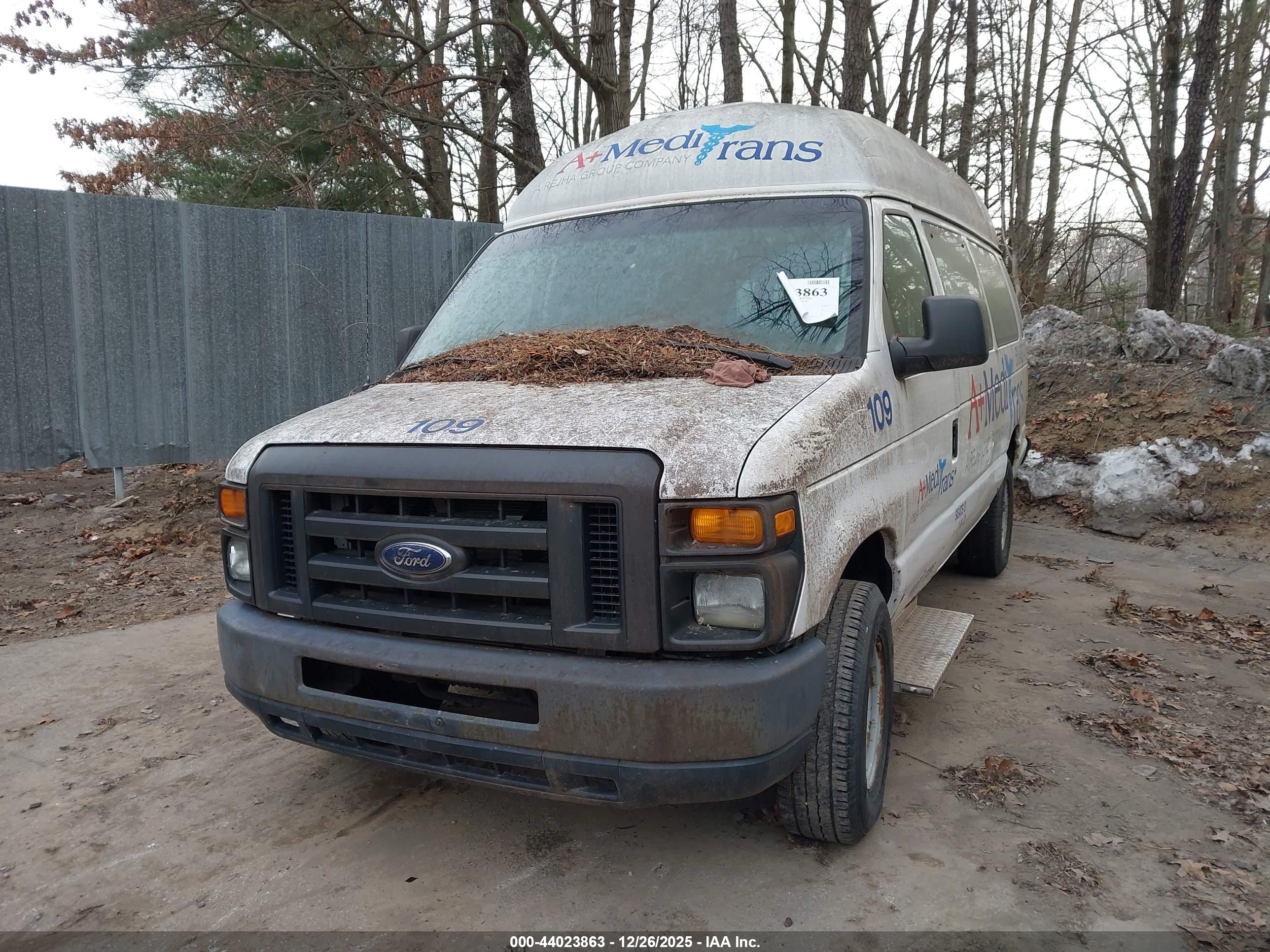 FORD E-350 image 6
